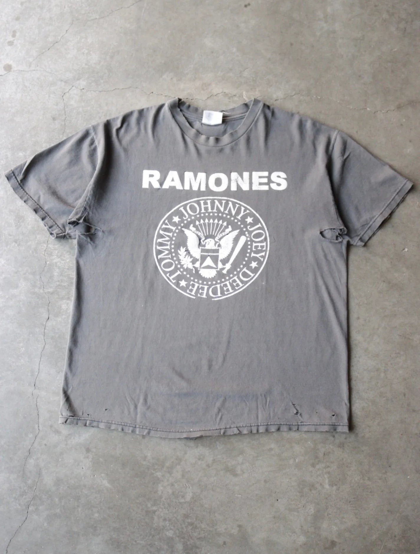 1990S FADED RAMONES BAND TEE