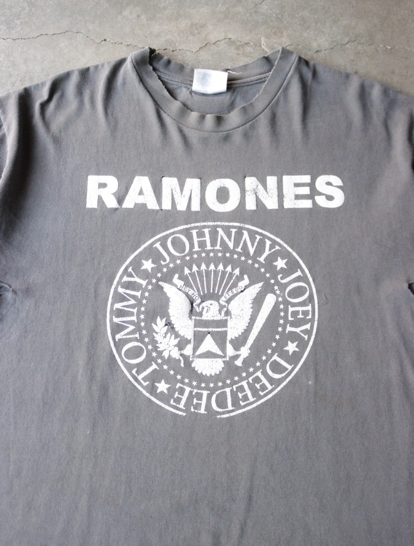 1990S FADED RAMONES BAND TEE