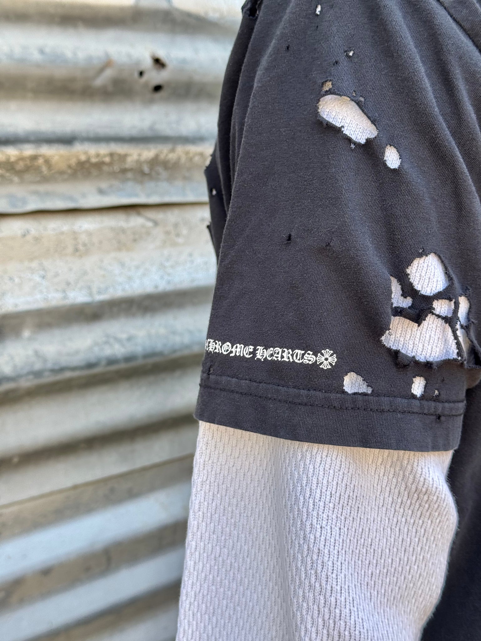 2000S CHROME HEARTS DISTRESSED HORSESHOE LOGO TEE + VINTAGE WAFFLE THERMAL