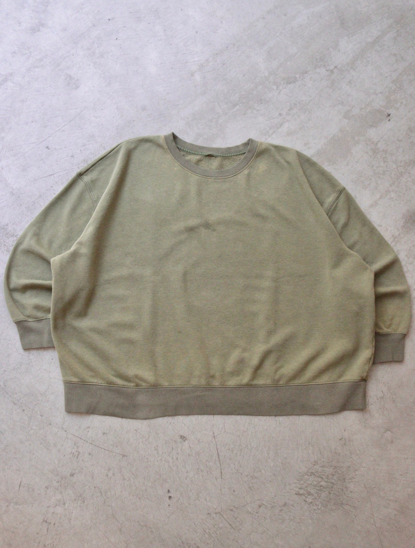 1990S FADED GREEN TWO TONE SWEATSHIRT