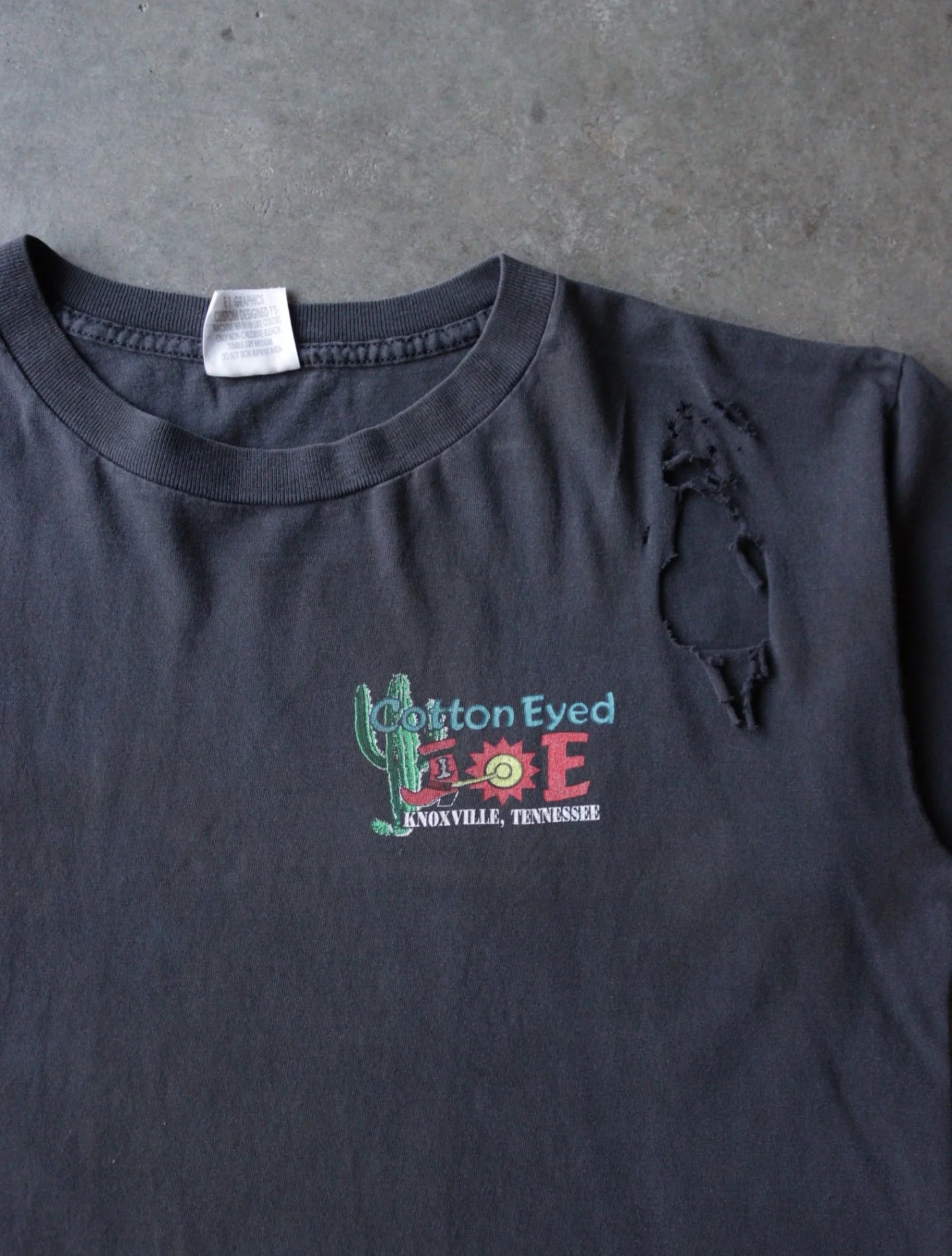 1990S FADED DISTRESSED COTTON EYED JOE TEE