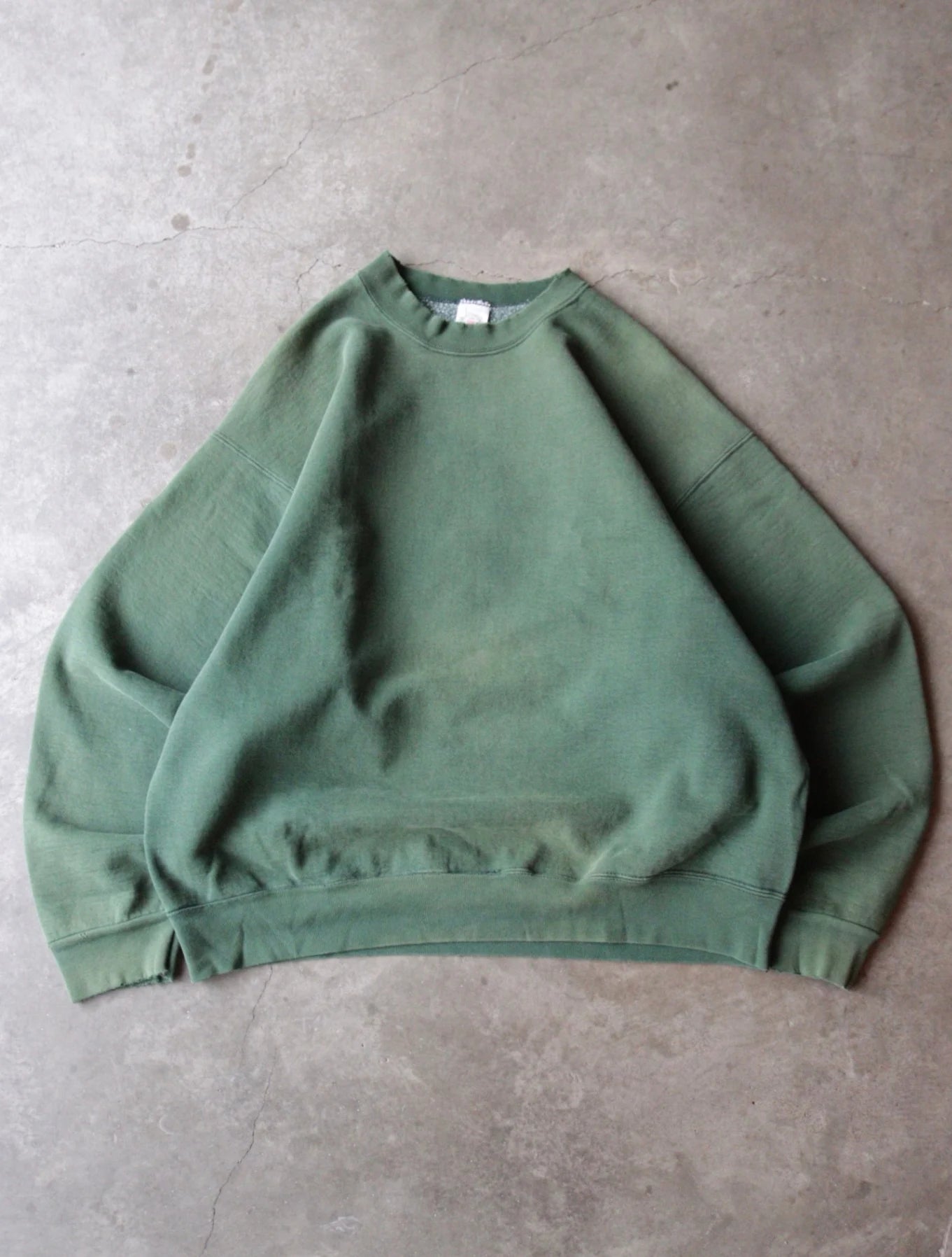 1990S FADED DISTRESSED SWEATSHIRT