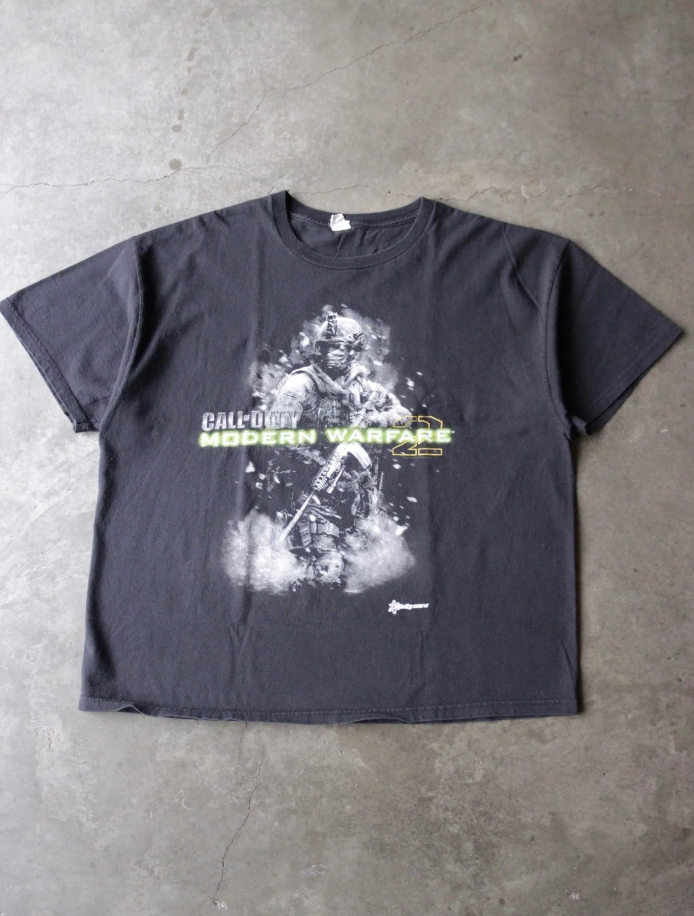 2000S COD MW2 TEE