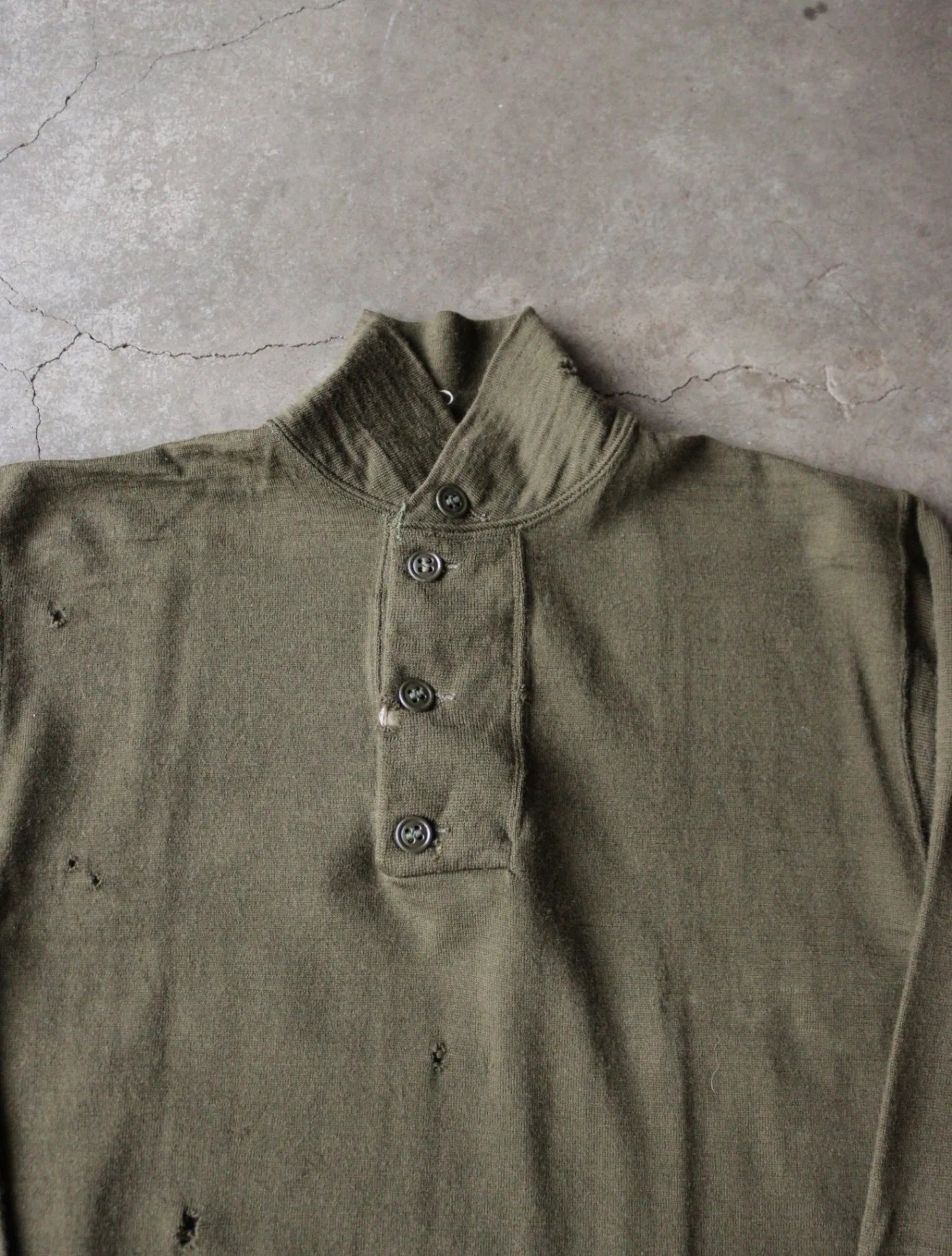 1980S DISTRESSED GREEN WOOL THERMAL SHIRT