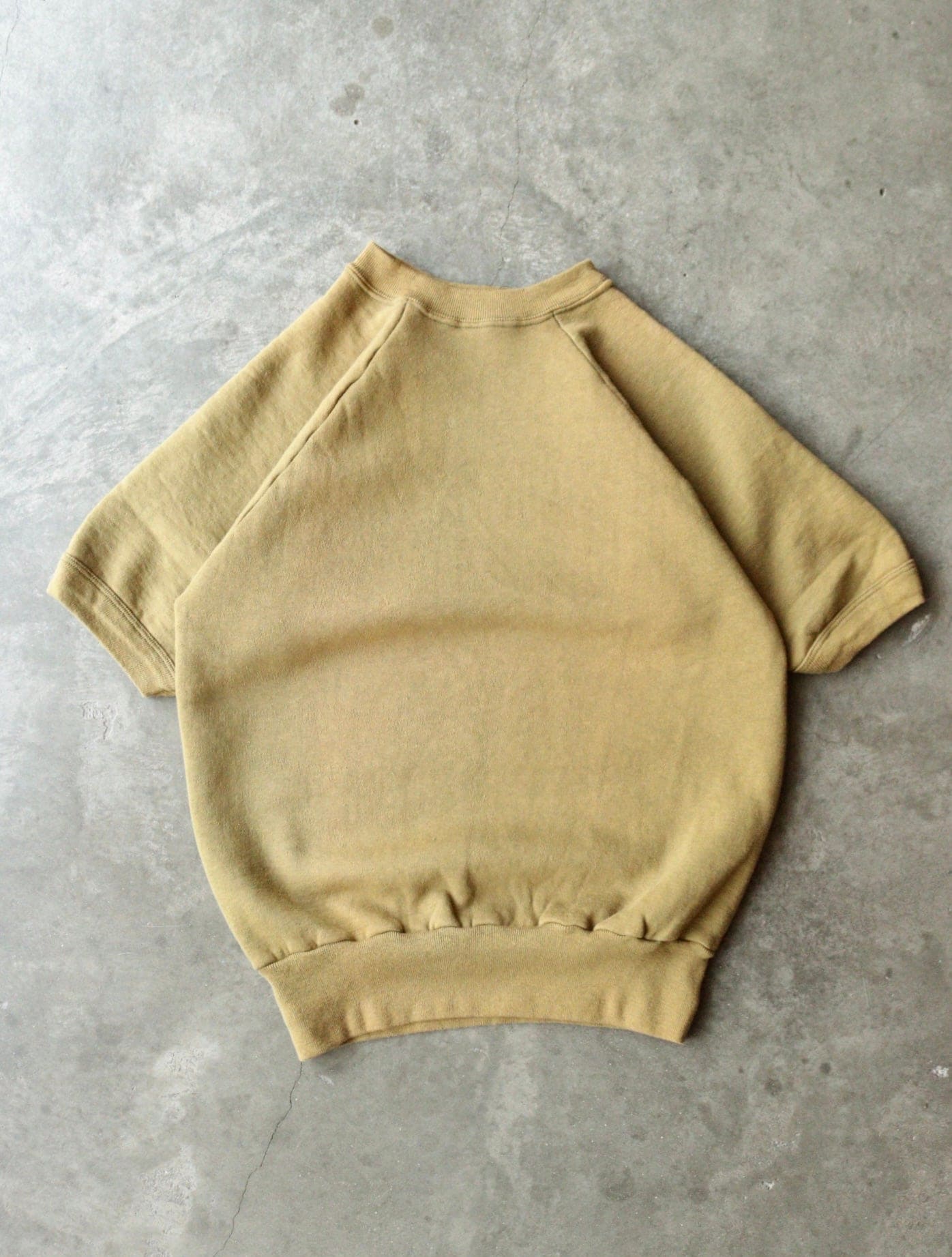 1960S DRAB GREEN SHORT SLEEVE SWEATSHIRT