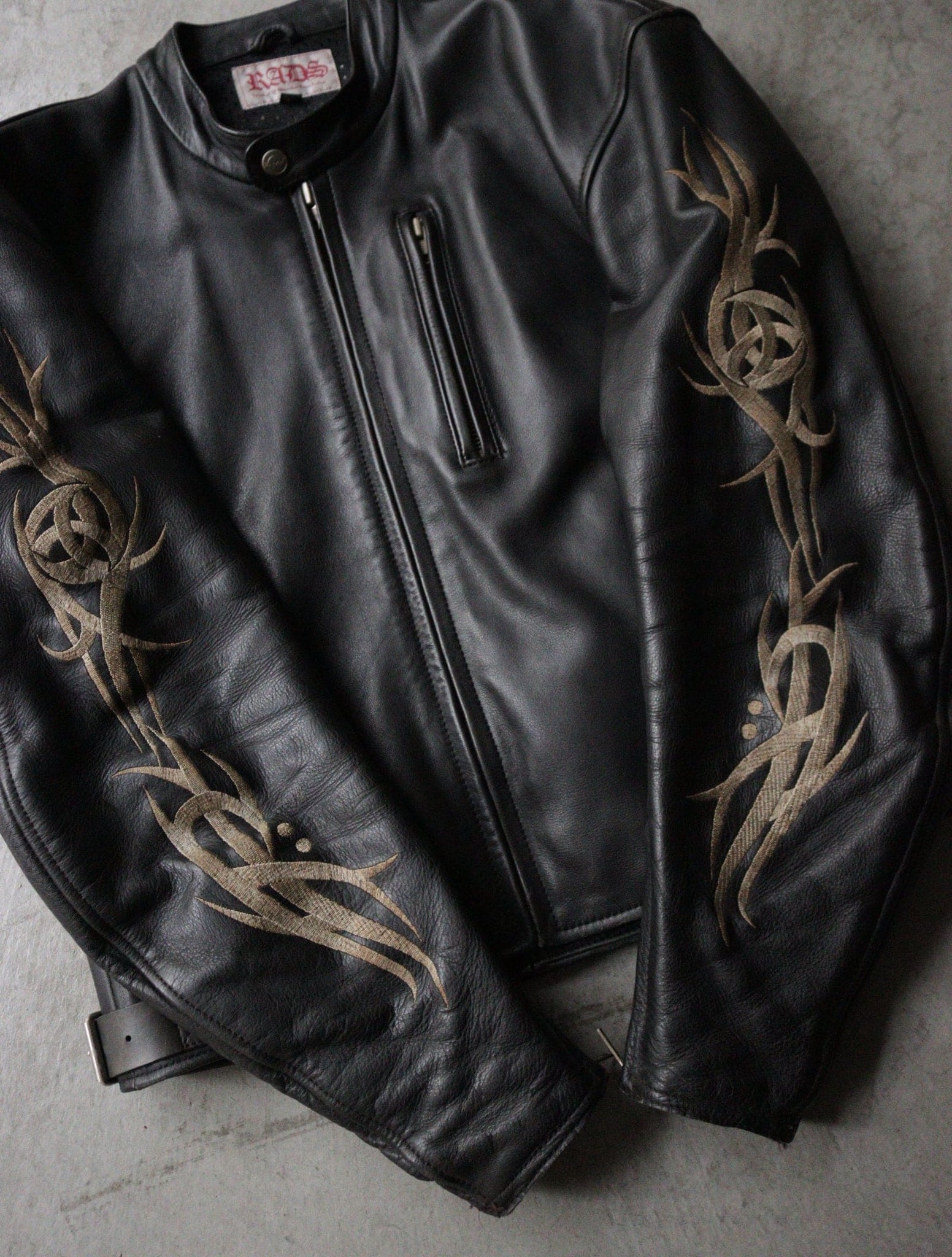 1990S KADOYA TRIBAL SLEEVE LEATHER BIKER JACKET