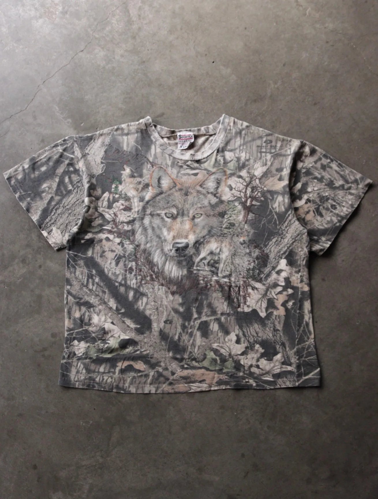 2000S CAMO WOLF TEE