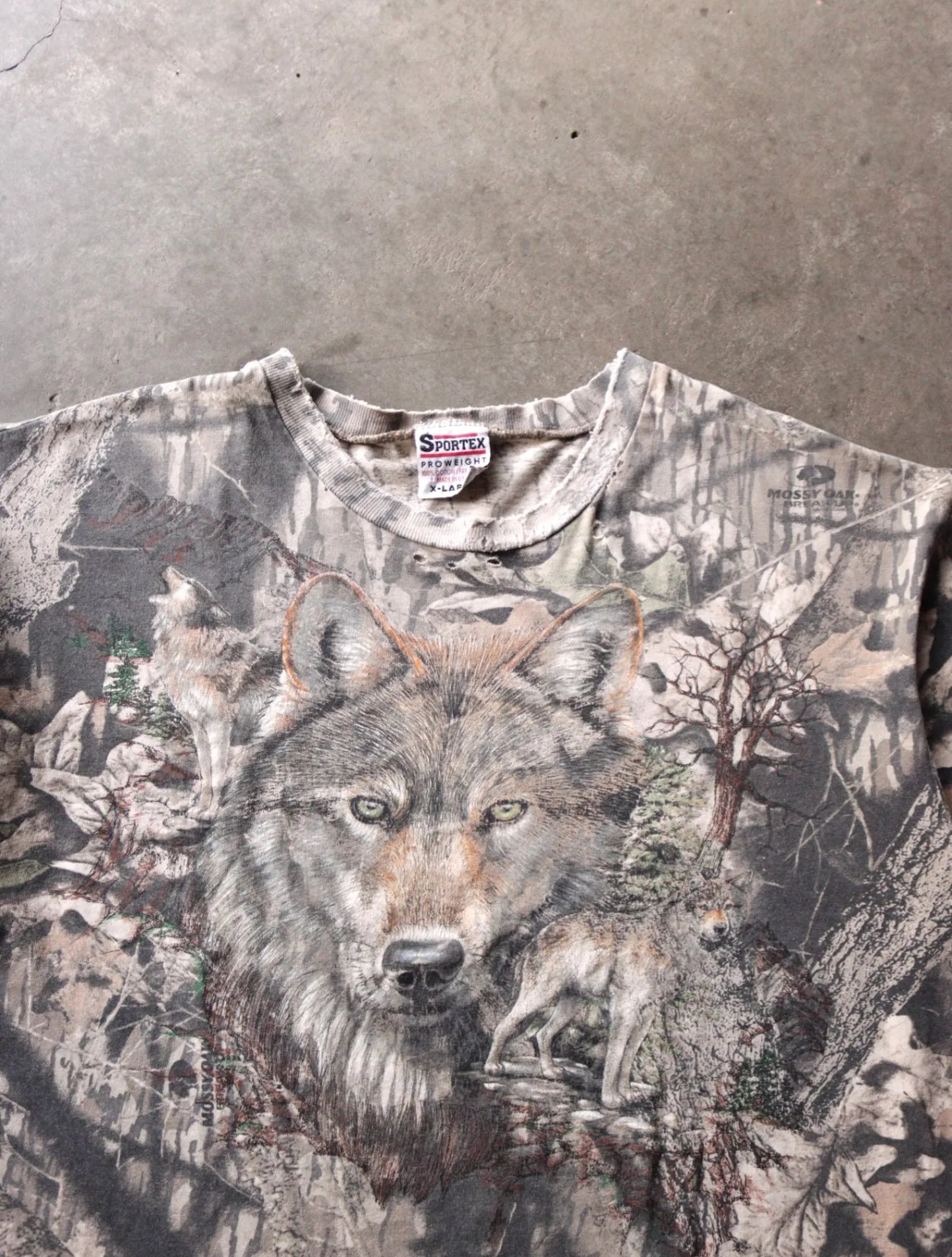 2000S CAMO WOLF TEE