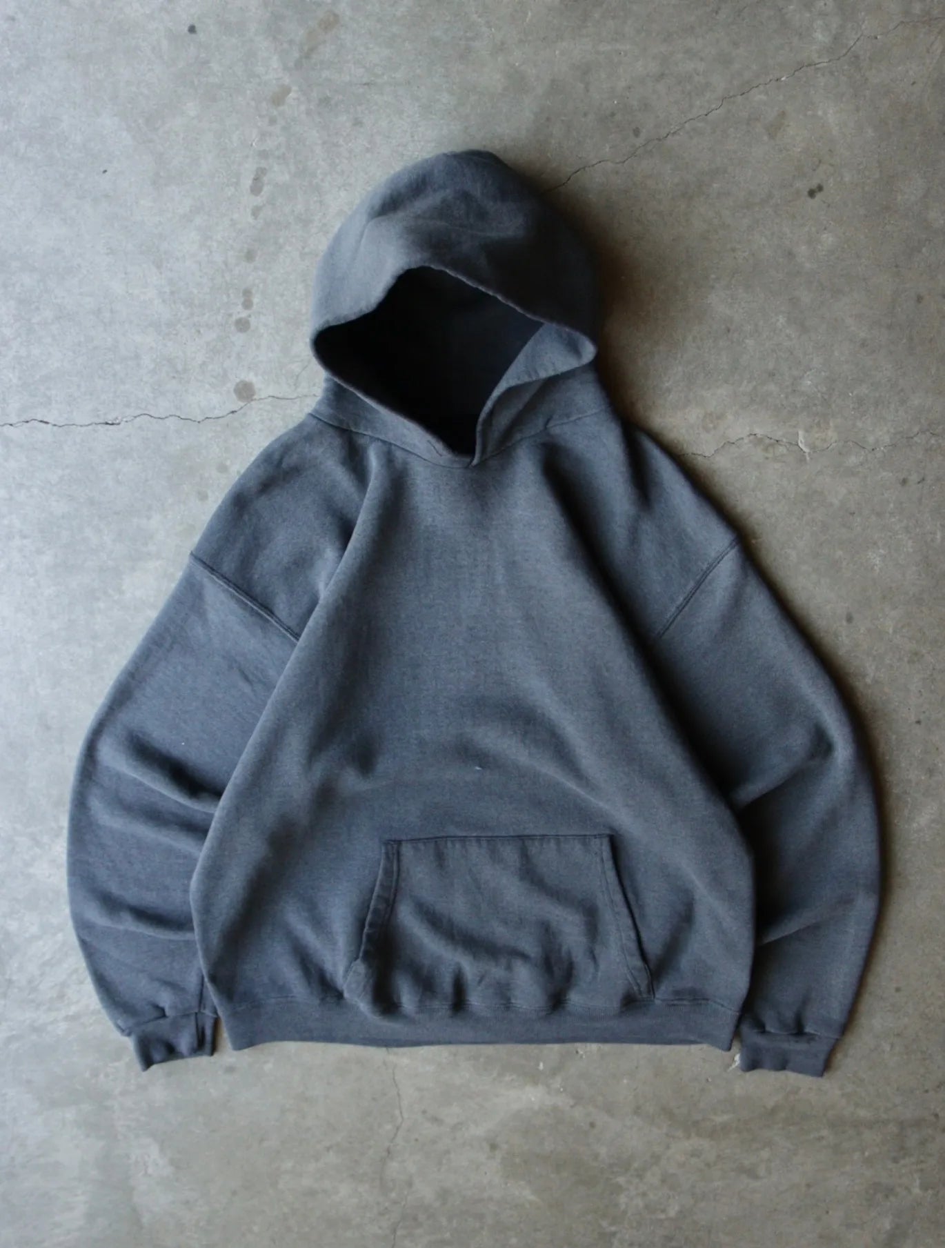 1990S FADED HOODED SWEATSHIRT