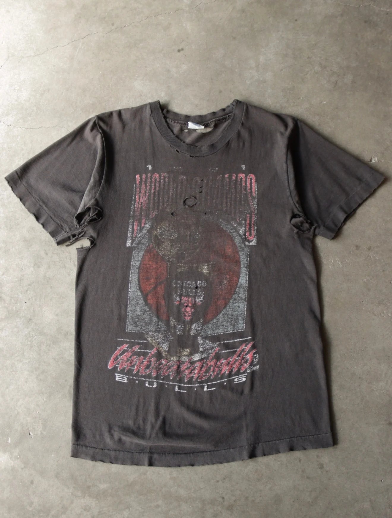 1990S CHICAGO BULLS THRASHED TEE