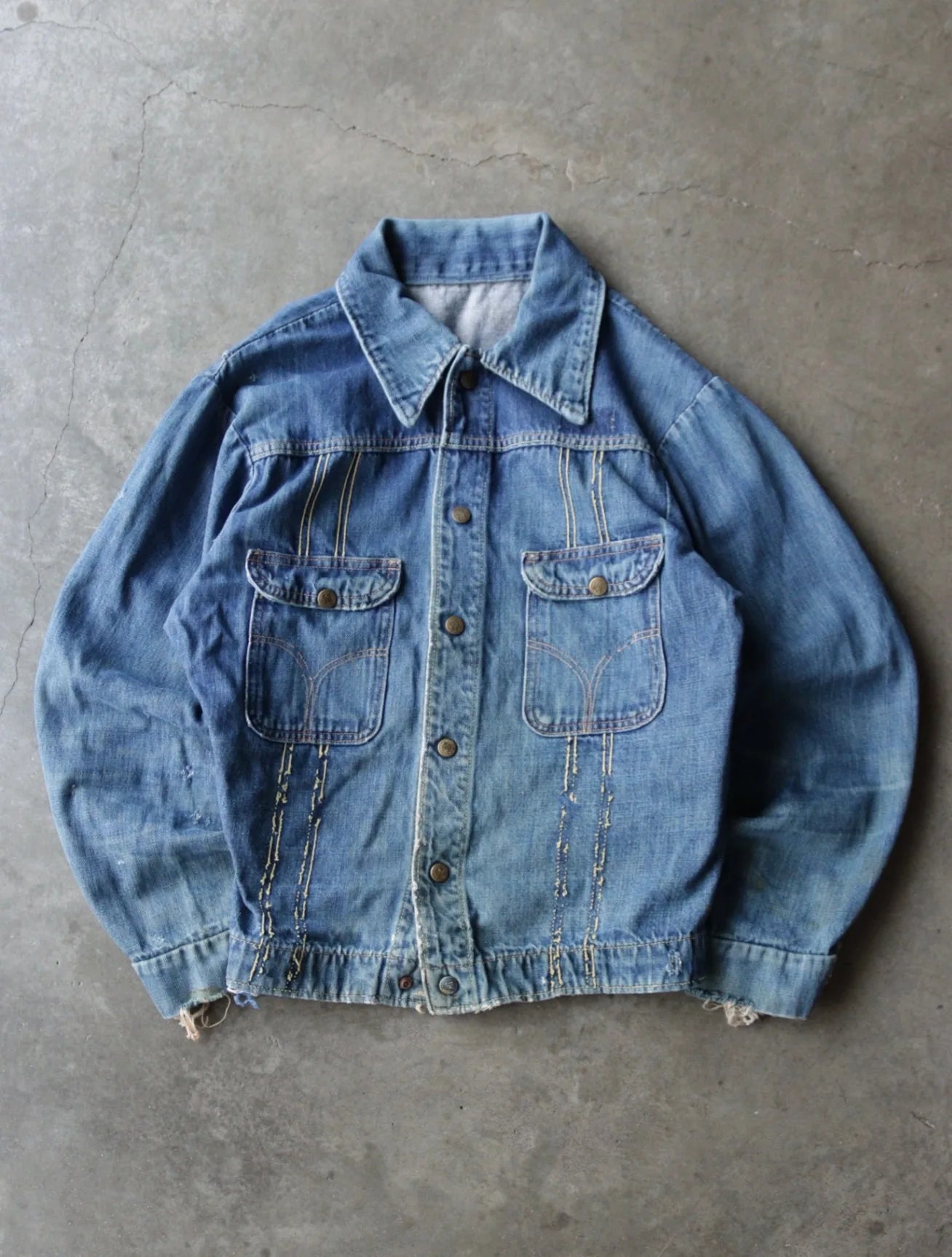 1970S DISTRESSED DENIM JACKET