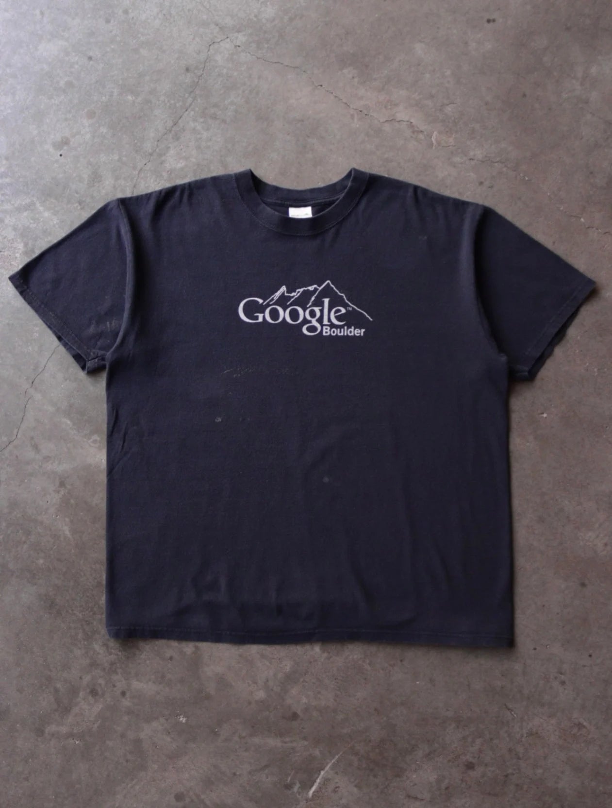 2000S GOOGLE BOULDER TEE