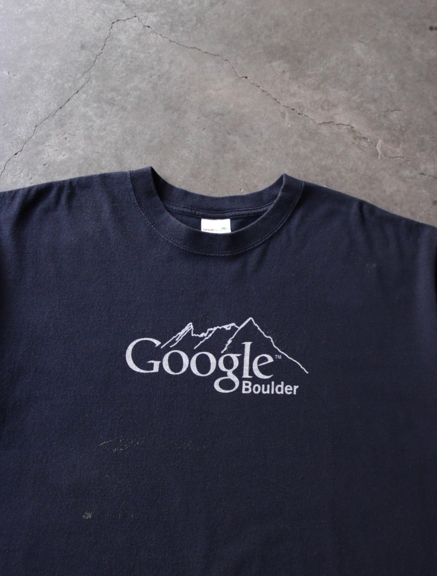 2000S GOOGLE BOULDER TEE