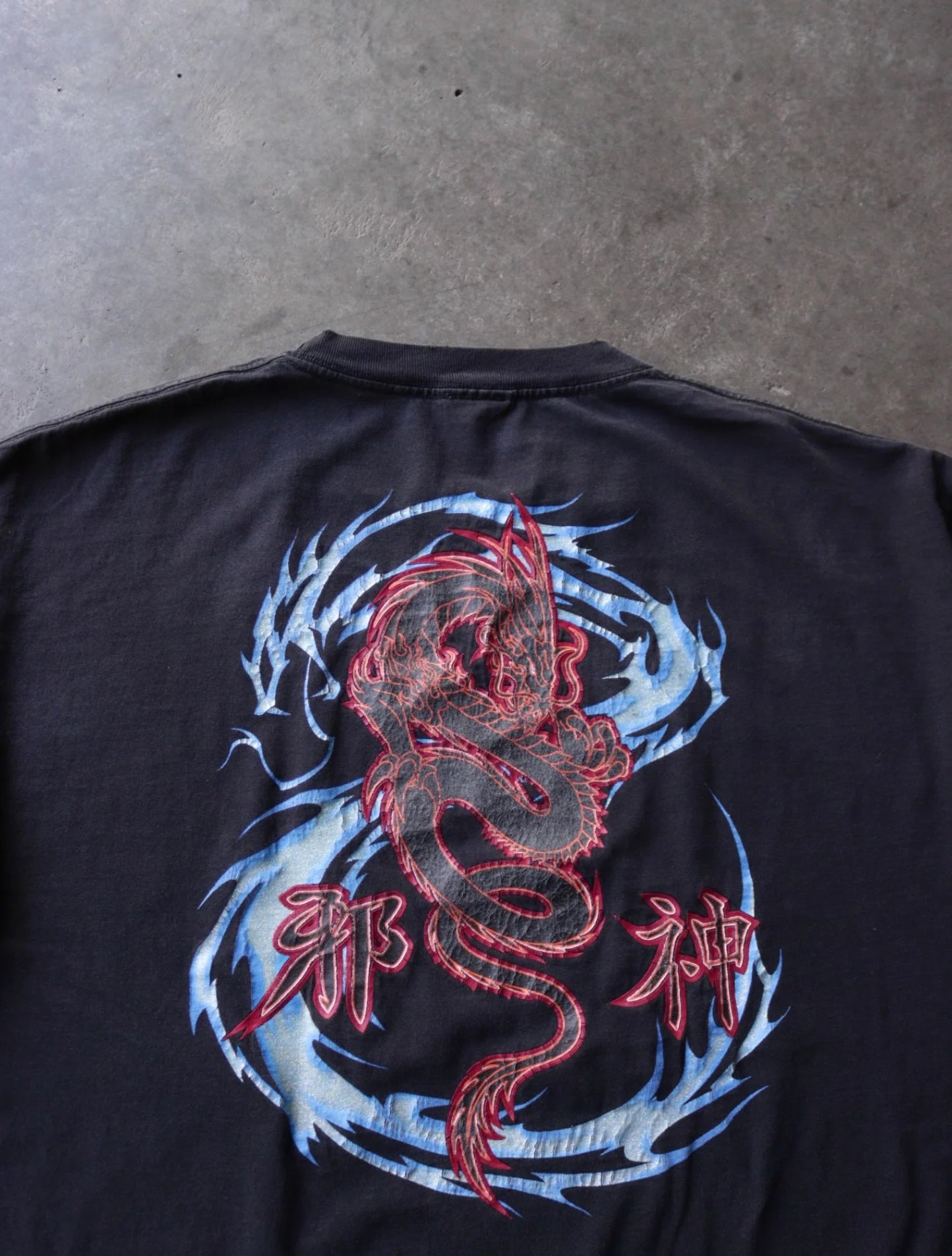 2000S DRAGON L/S TEE