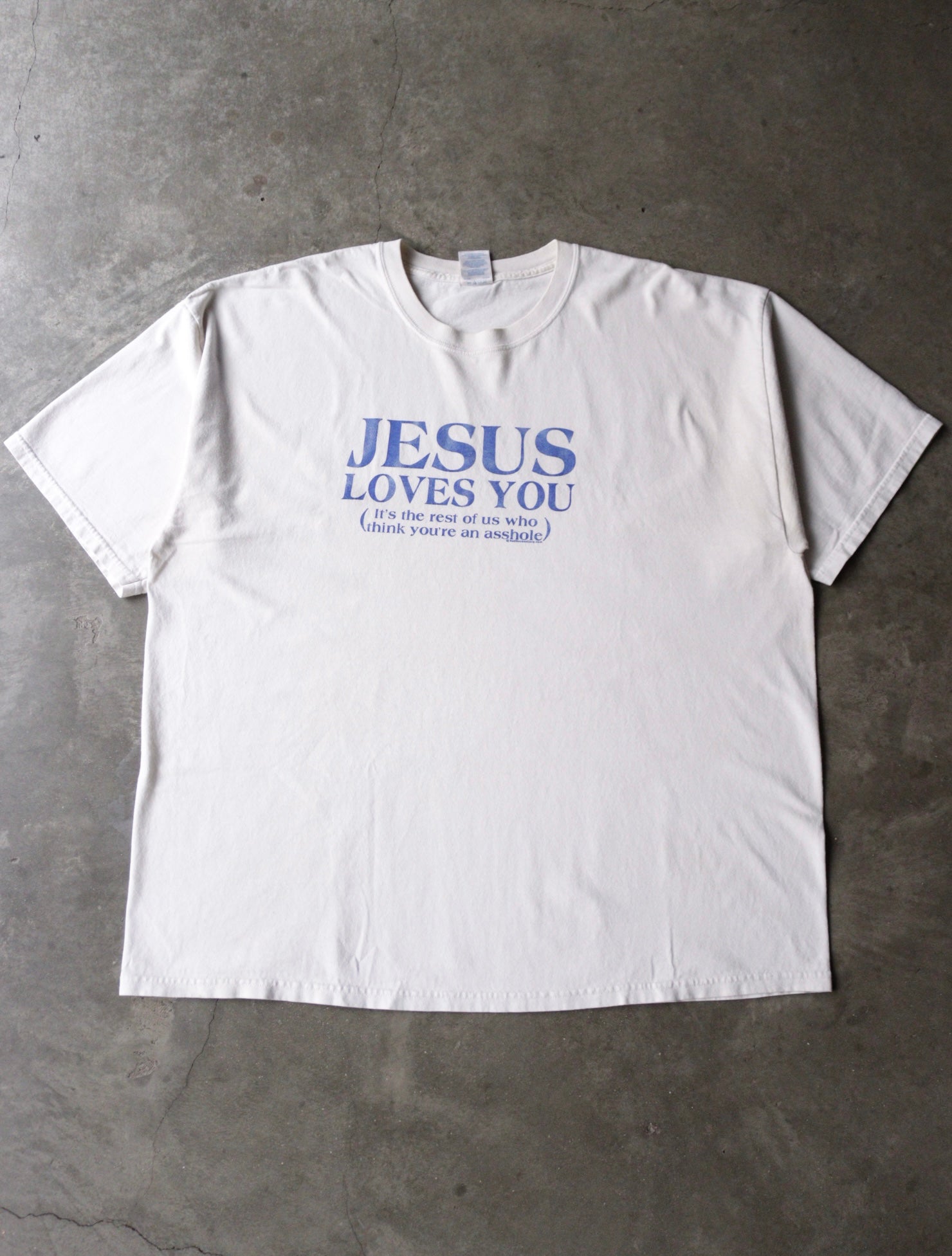 2000S JESUS LOVES YOU TEE