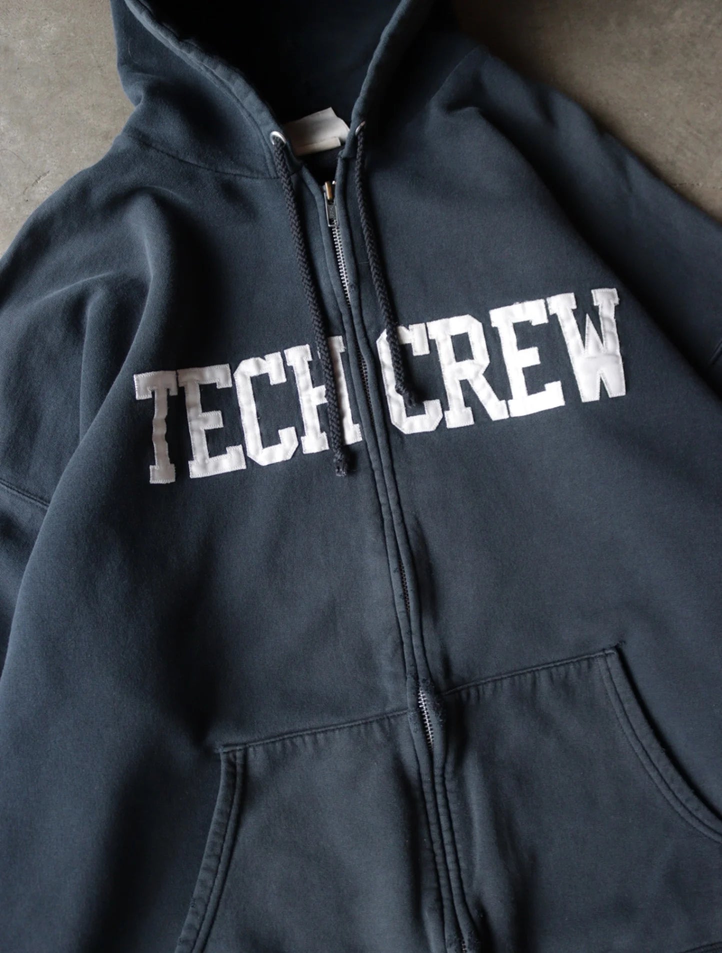 2000S TECH CREW HOODED SWEATSHIRT