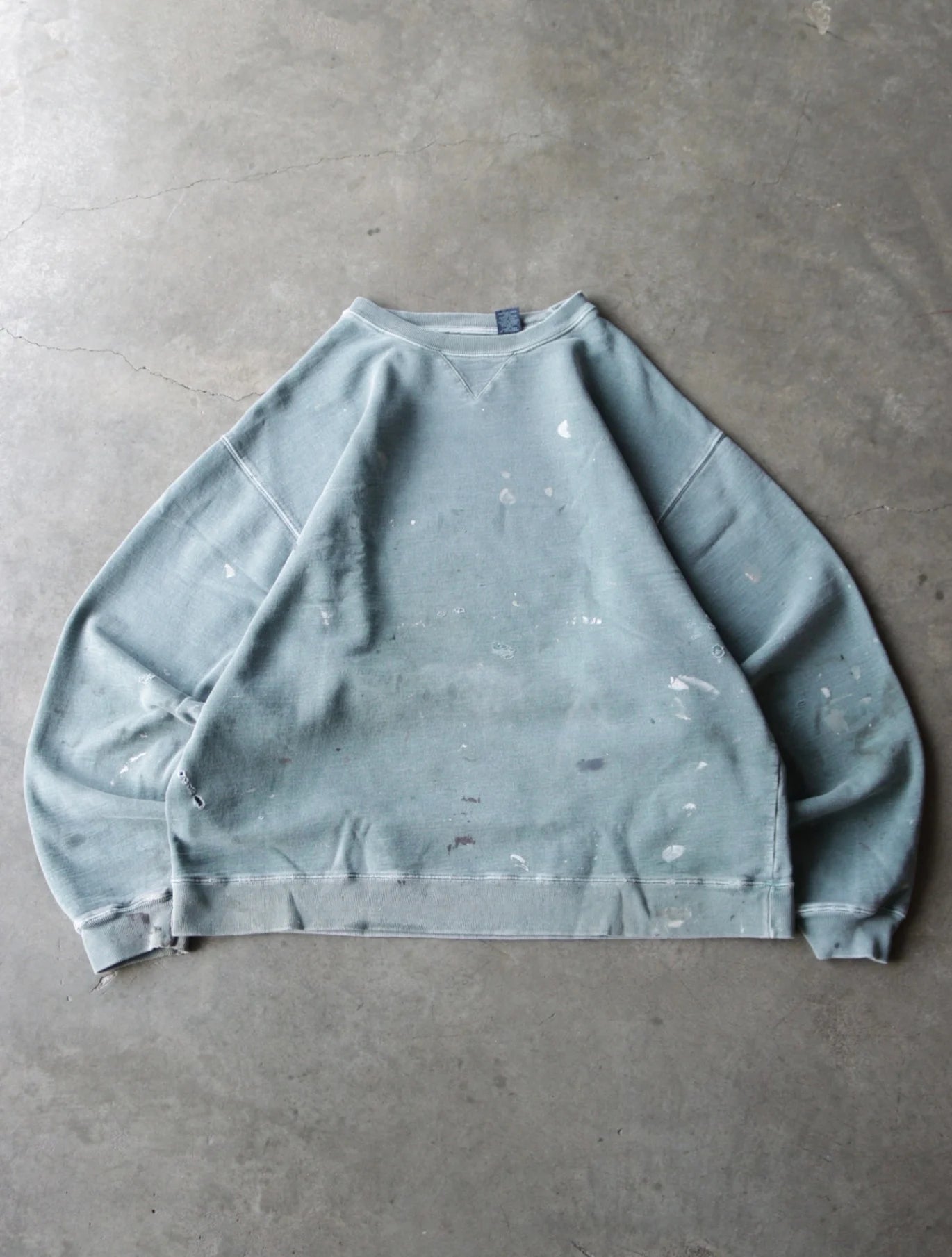 1990S FADED DISTRESSED SWEATSHIRT