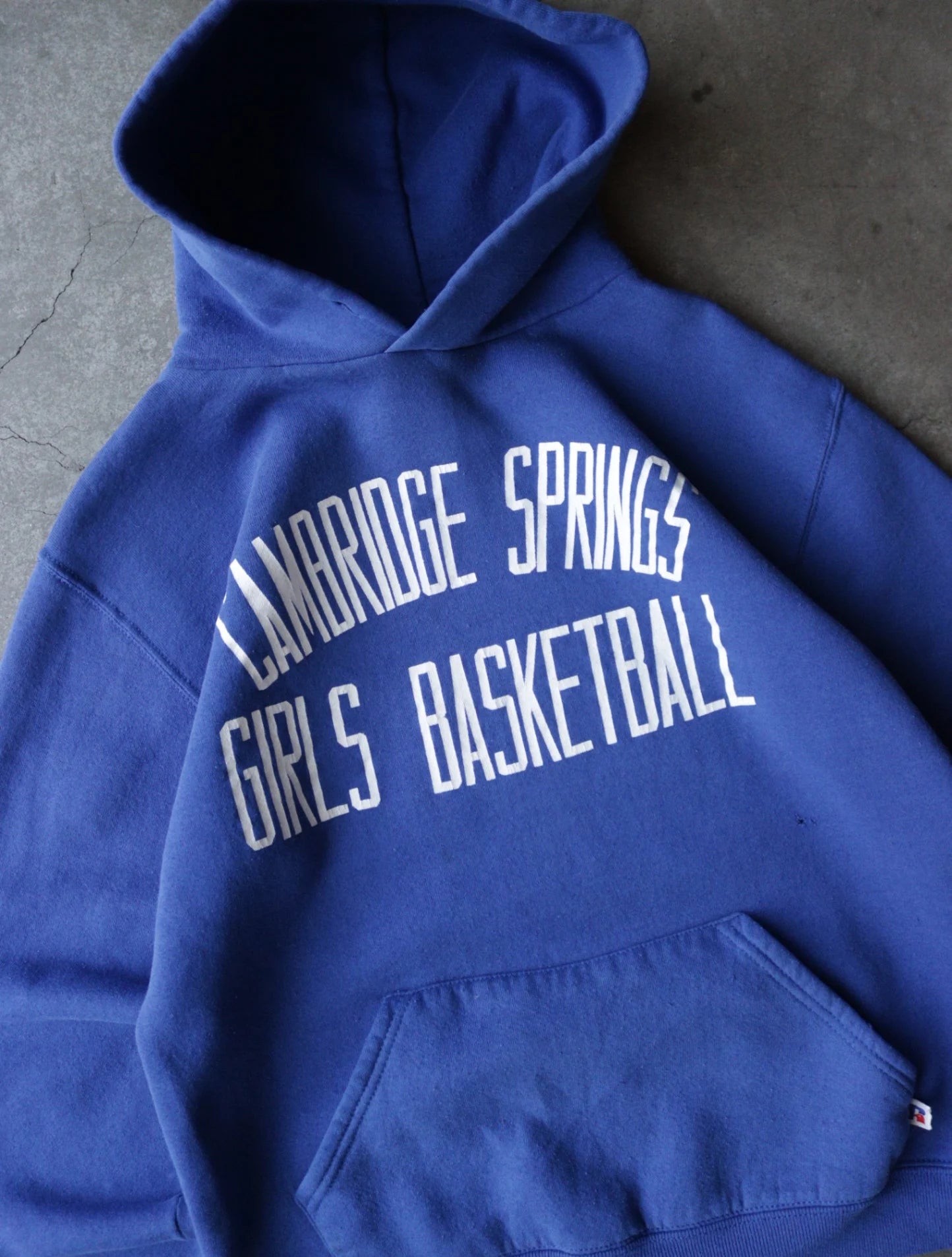 1980S GIRLS BASKETBALL HOODED SWEATSHIRT