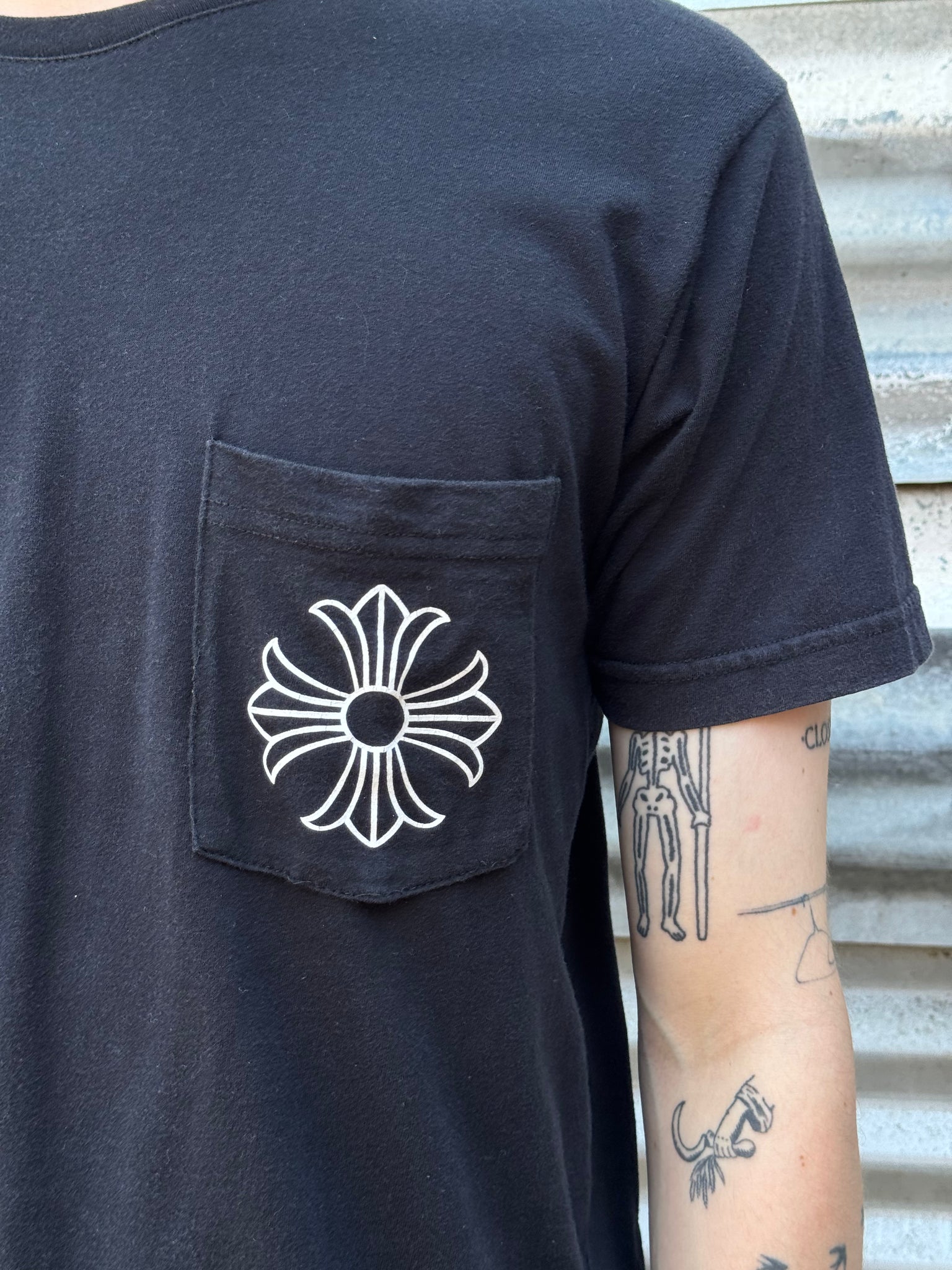 2000S CHROME HEARTS FLORAL CROSS FADED TEE