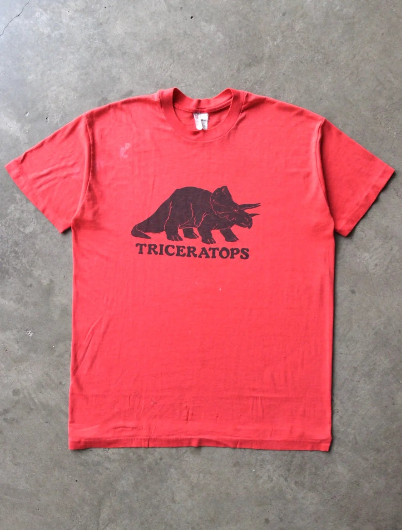 2000S TRICERATOPS TEE