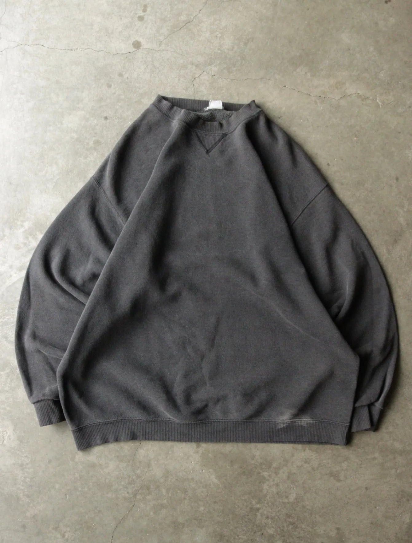 1990S FADED BLACK SWEATSHIRT