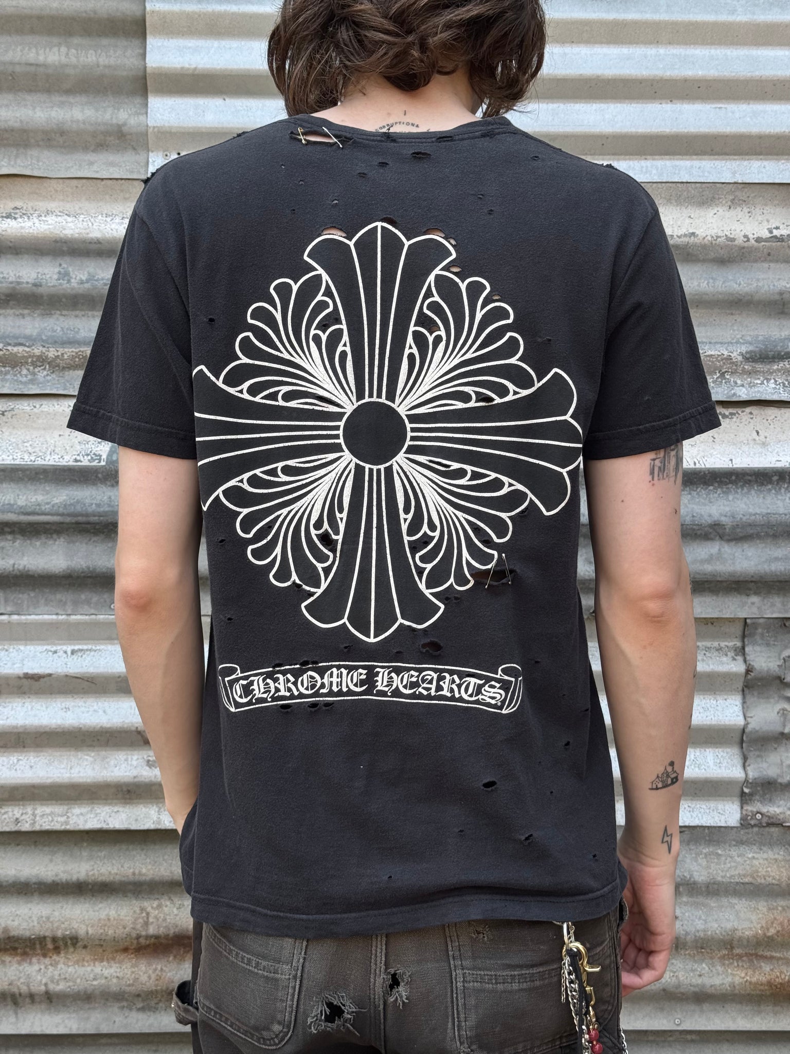 2000S CHROME HEARTS DISTRESSED CROSS TEE