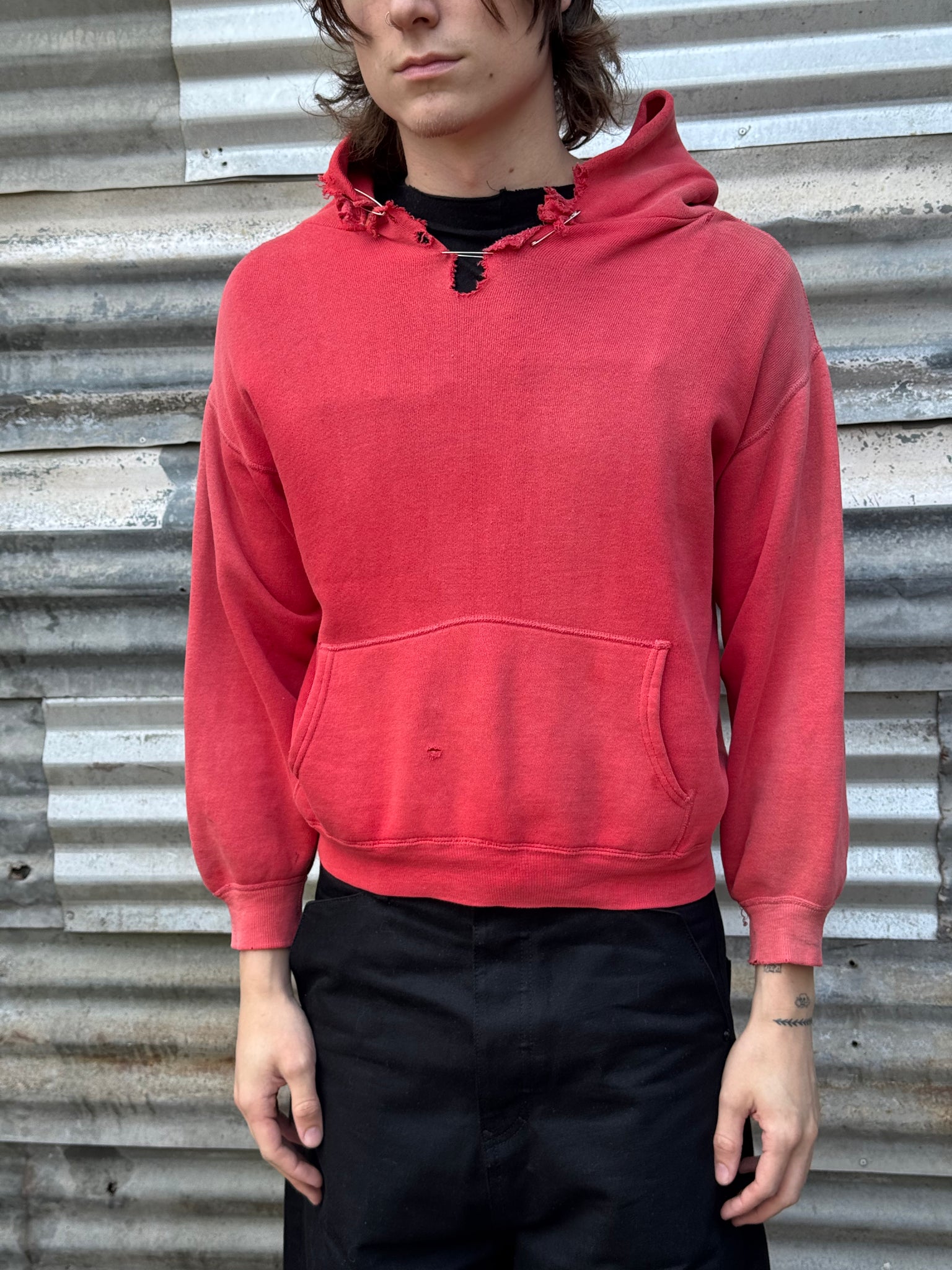 1960S FADED RED HOODED SWEATSHIRT
