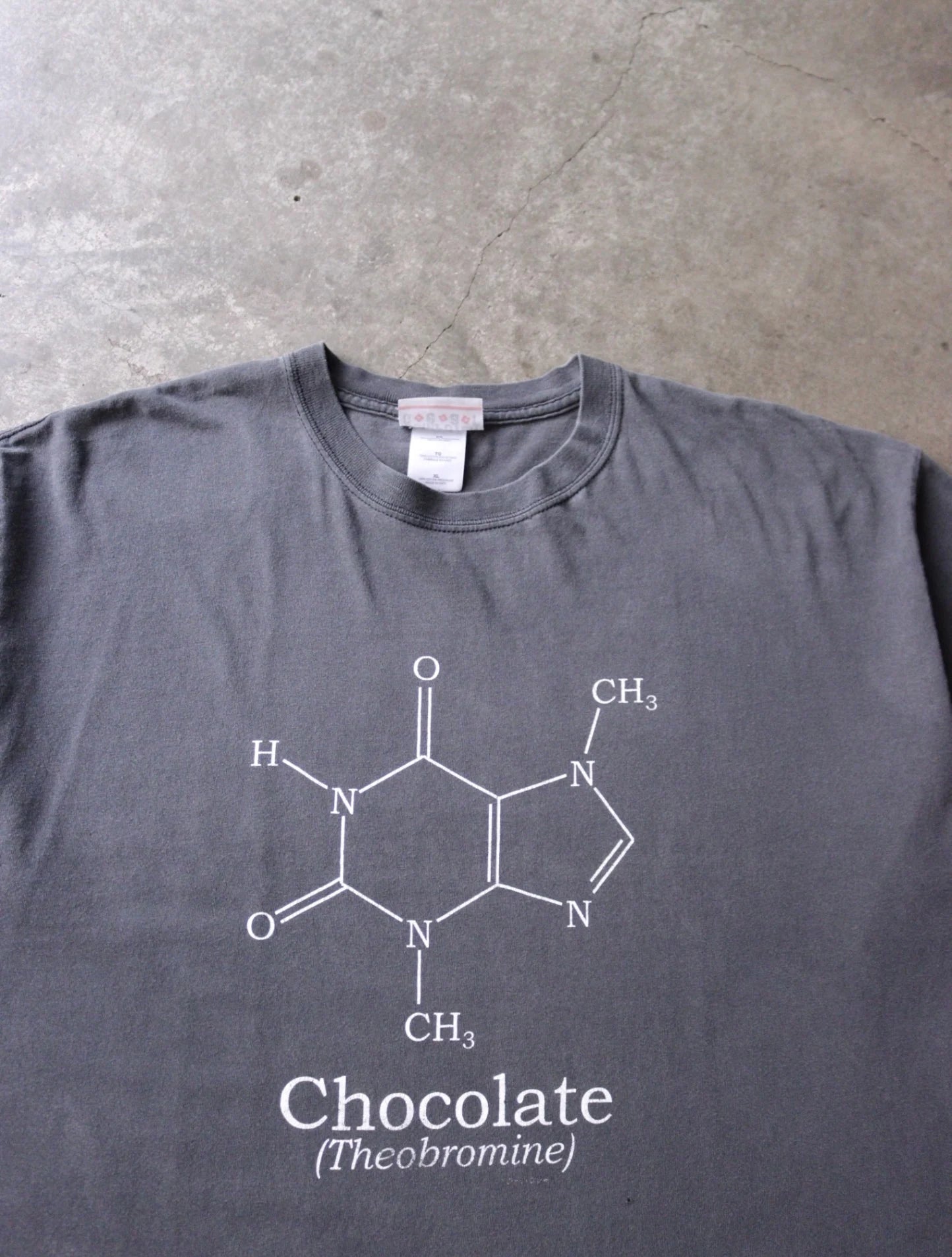 2000S CHOCOLOTE MOLECULE TEE