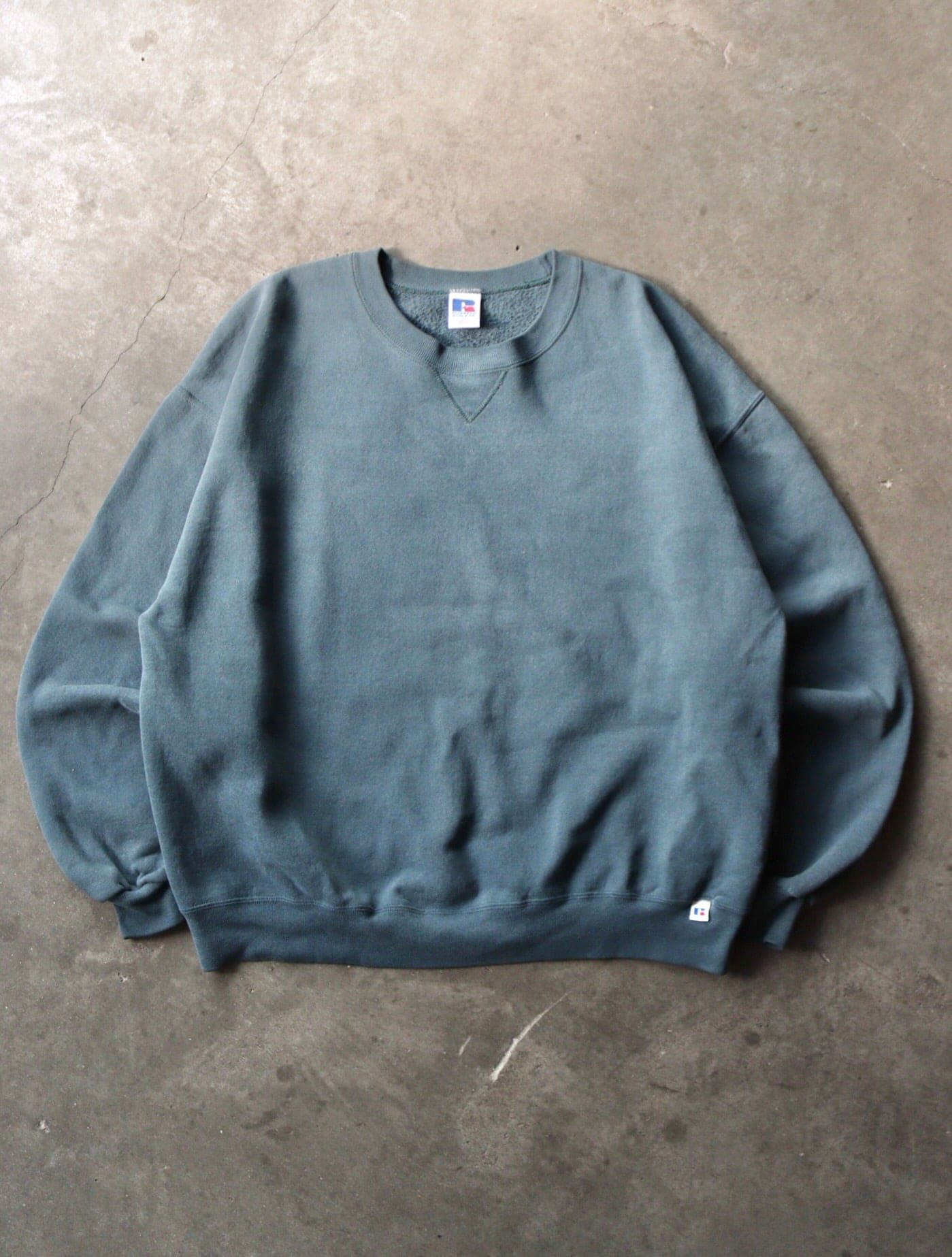 1990S RUSSELL FADED GREEN SWEATSHIRT