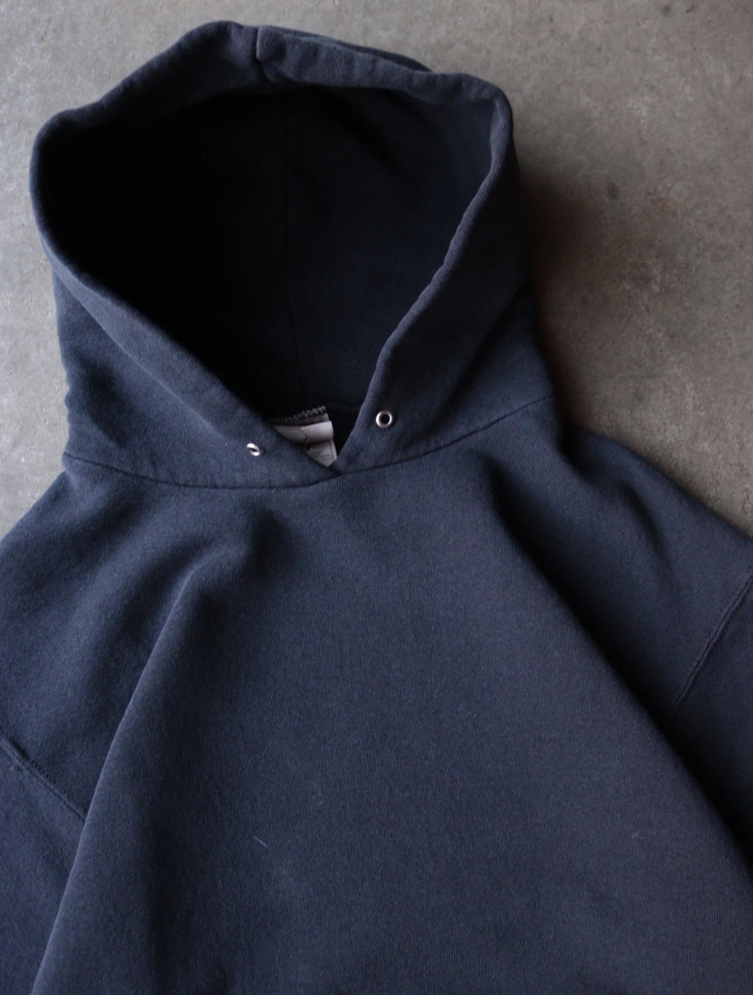 1990S BLACK HOODED SWEATSHIRT