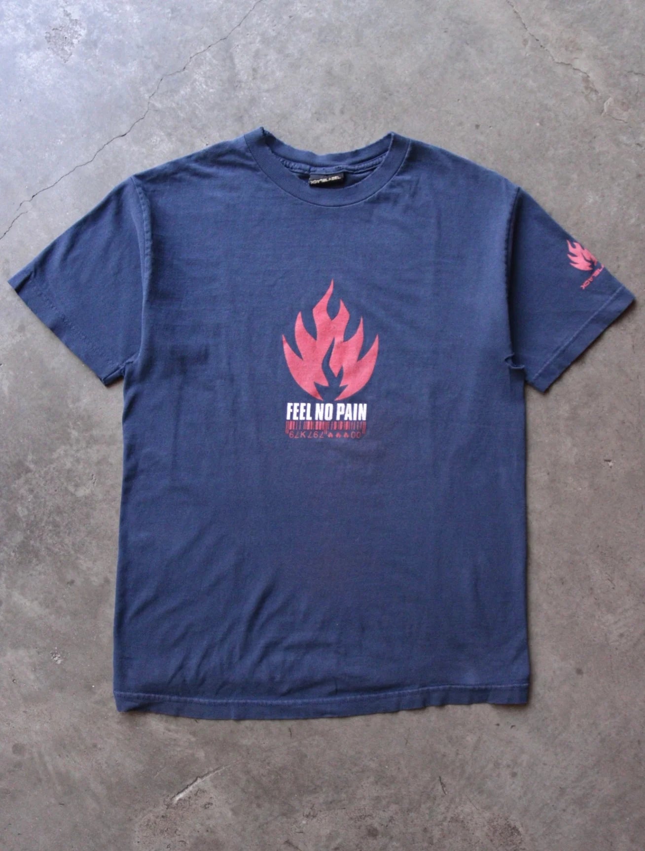 2000S FEEL NO PAIN TEE