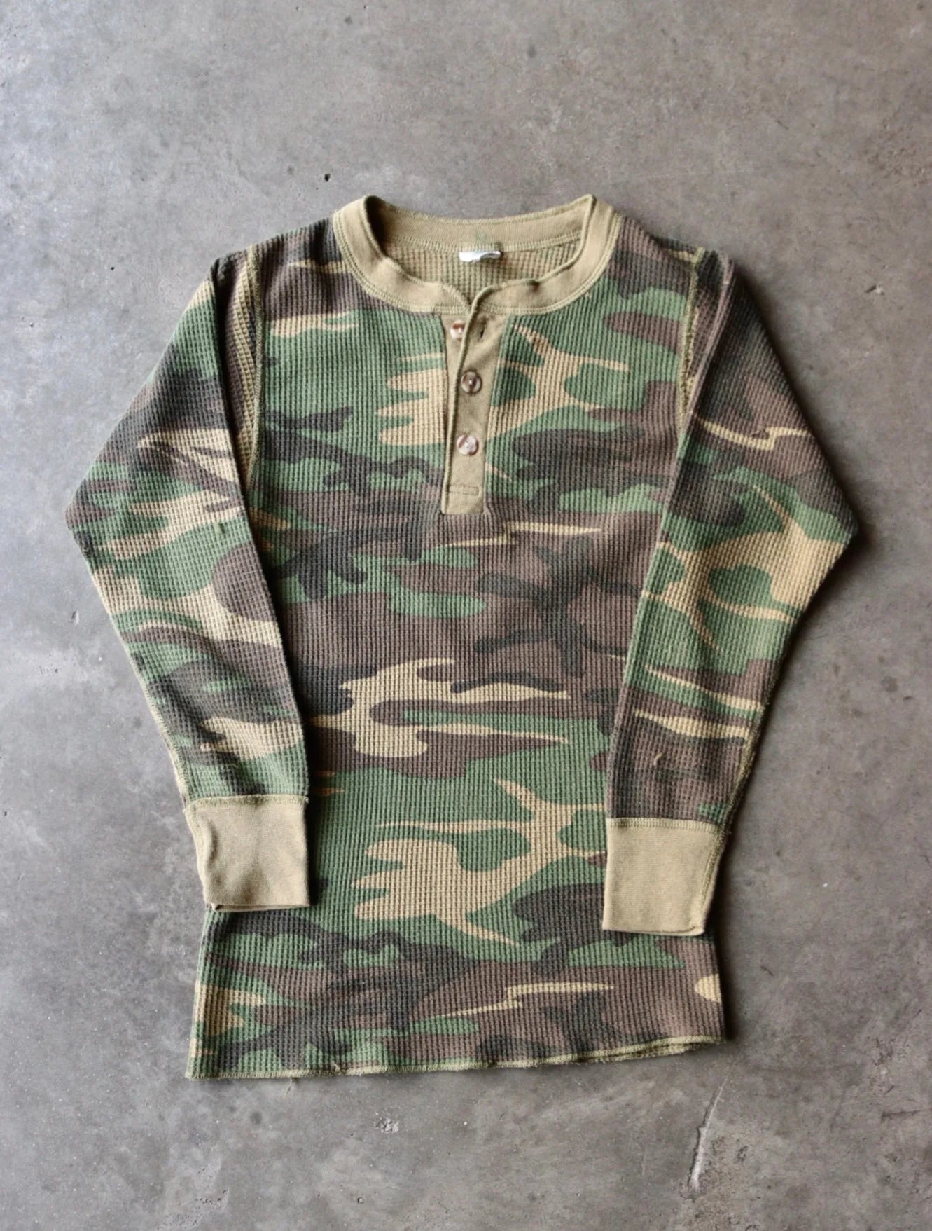 1990S CAMO WAFFLE KNIT TEE