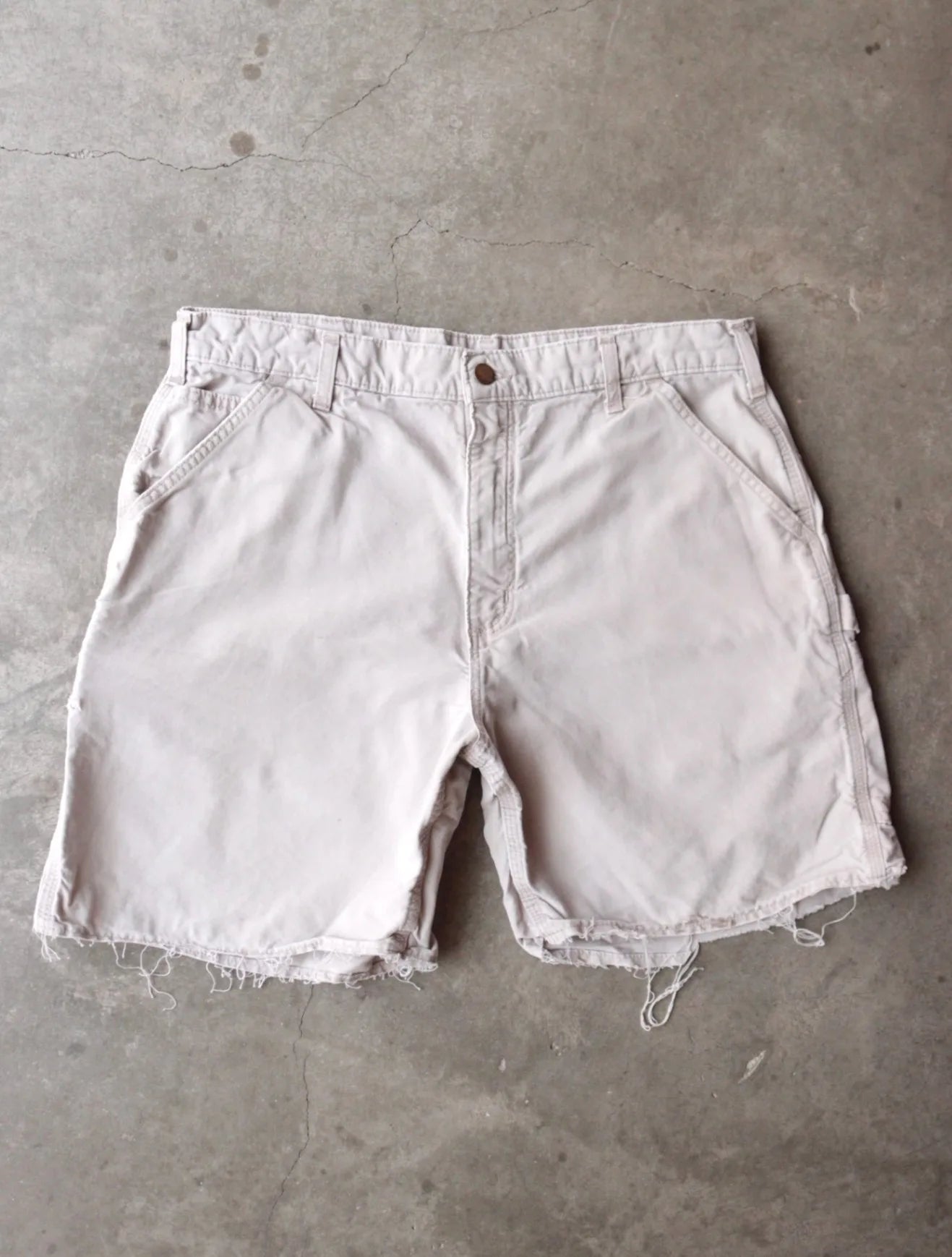 CARHARTT FRAYED SHORTS