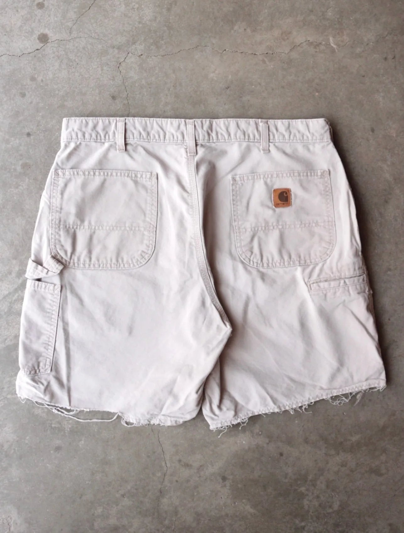 CARHARTT FRAYED SHORTS