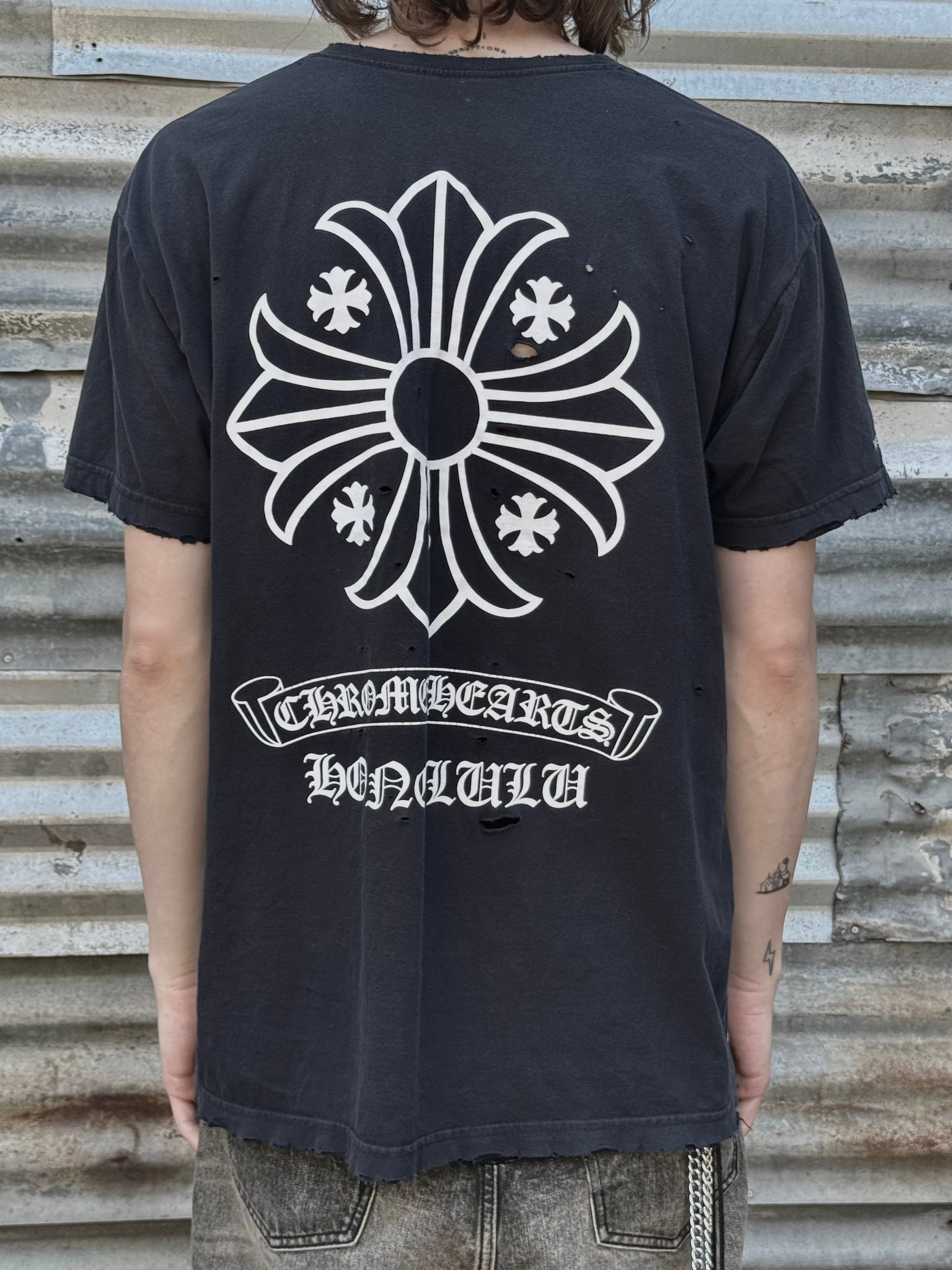 2000S CHROME HEARTS 'HONOLULU' DISTRESSED TEE