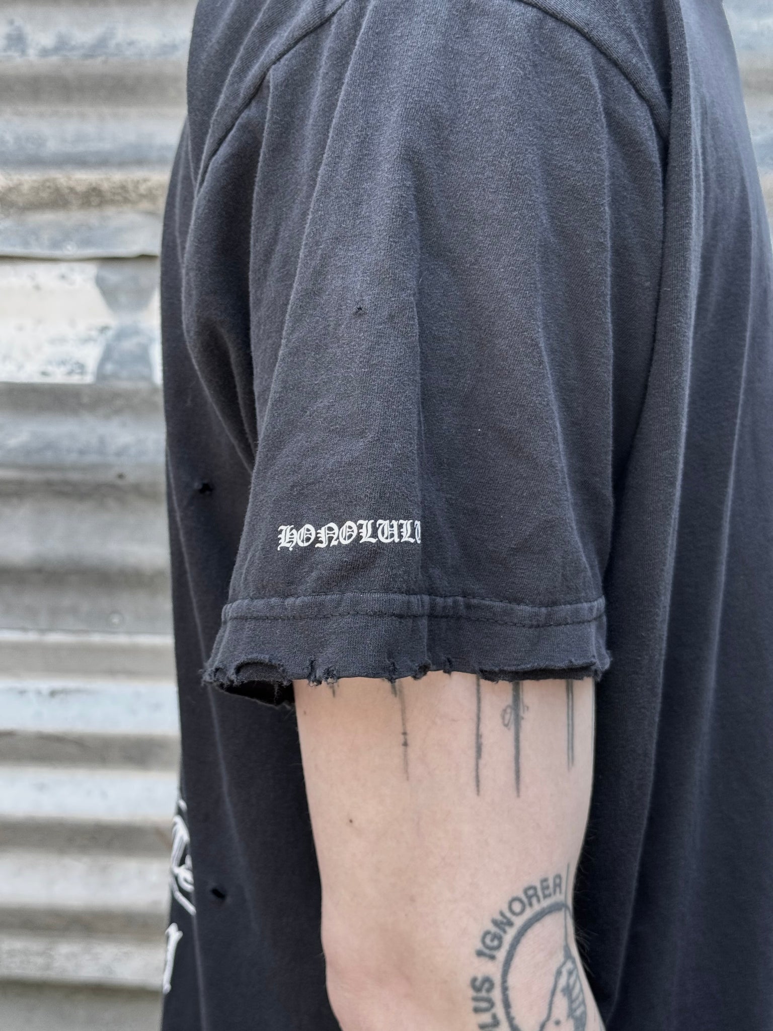 2000S CHROME HEARTS 'HONOLULU' DISTRESSED TEE