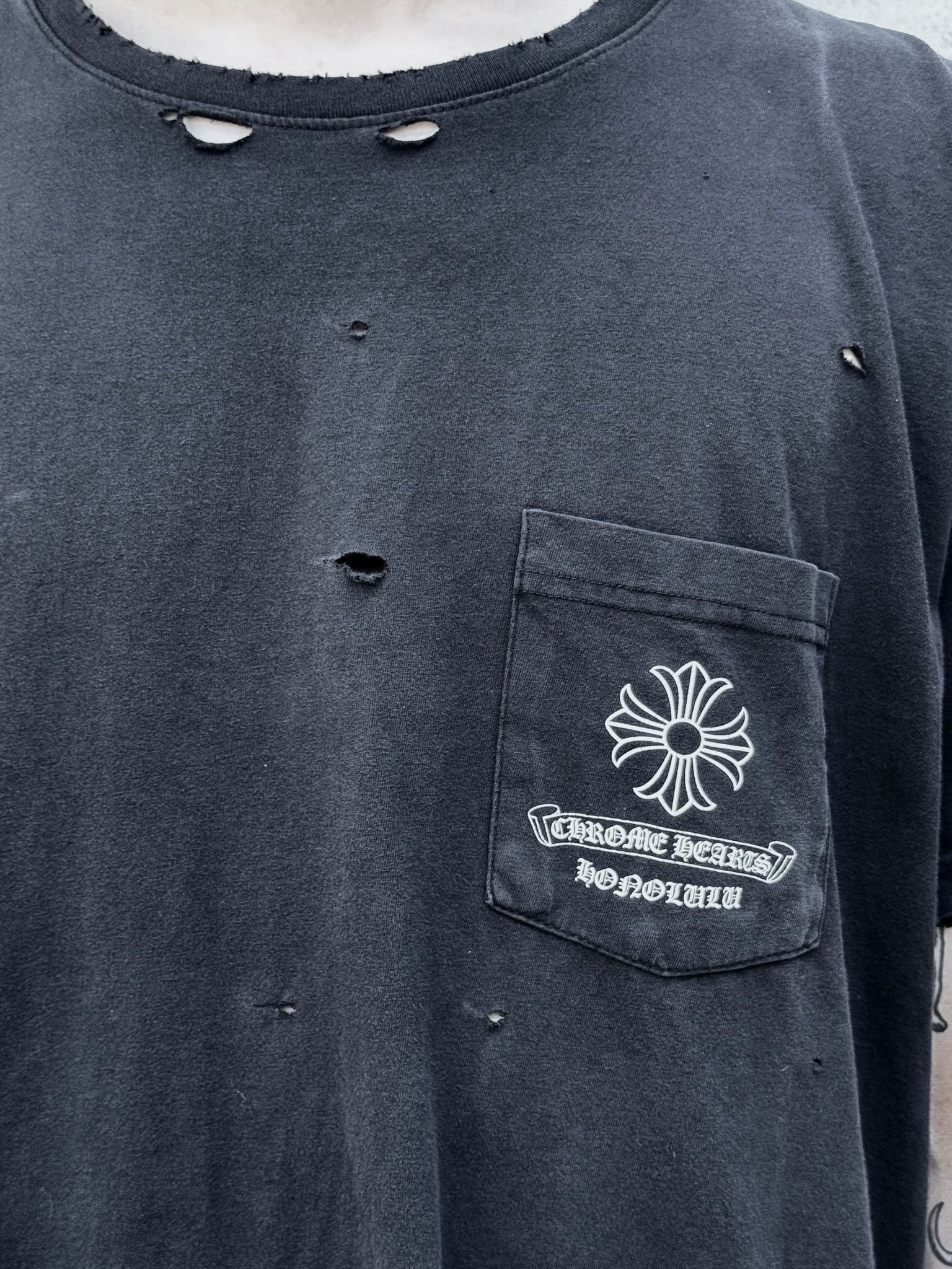 2000S CHROME HEARTS 'HONOLULU' DISTRESSED TEE