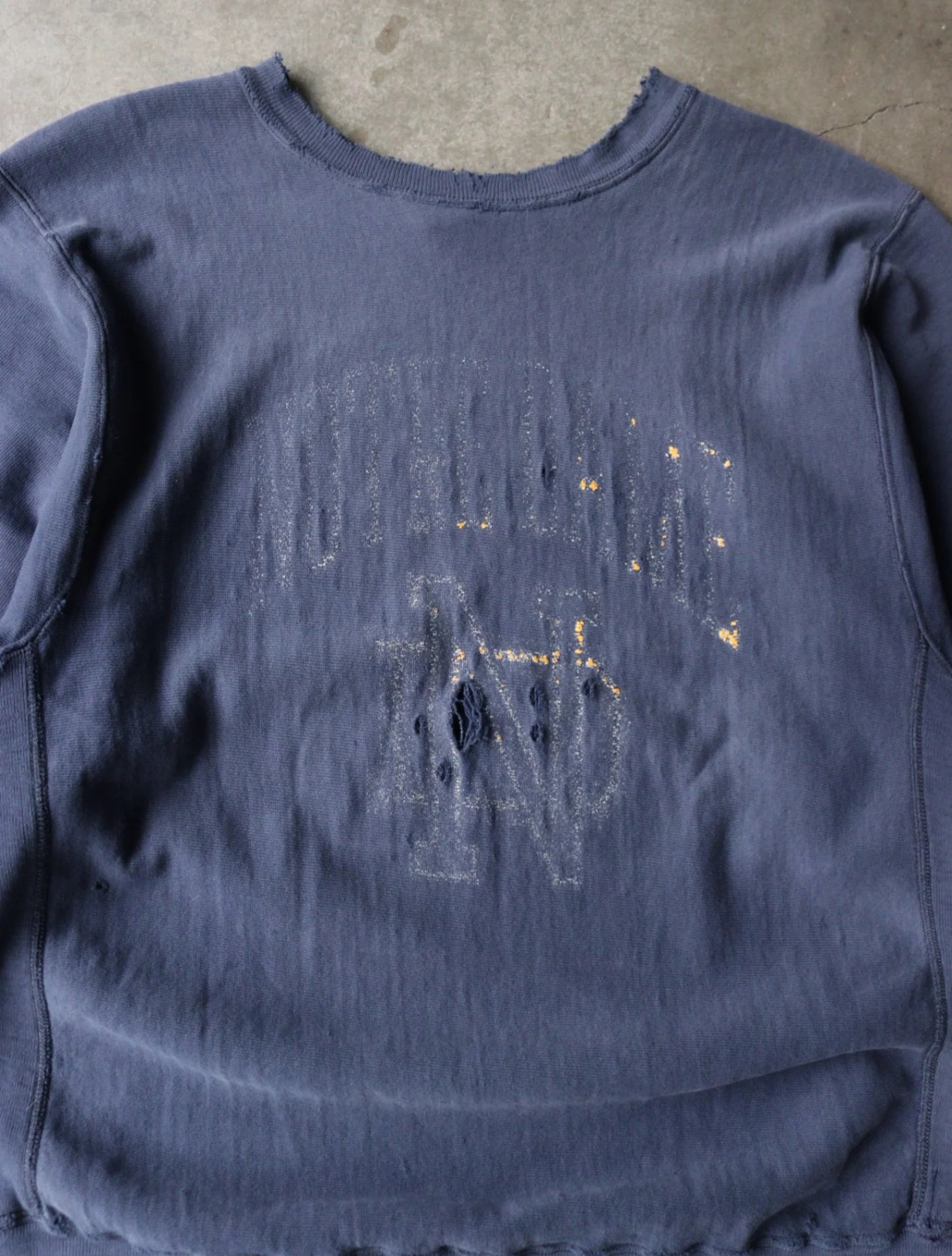 1980S NOTRE DAME DISTRESSED SWEATSHIRT