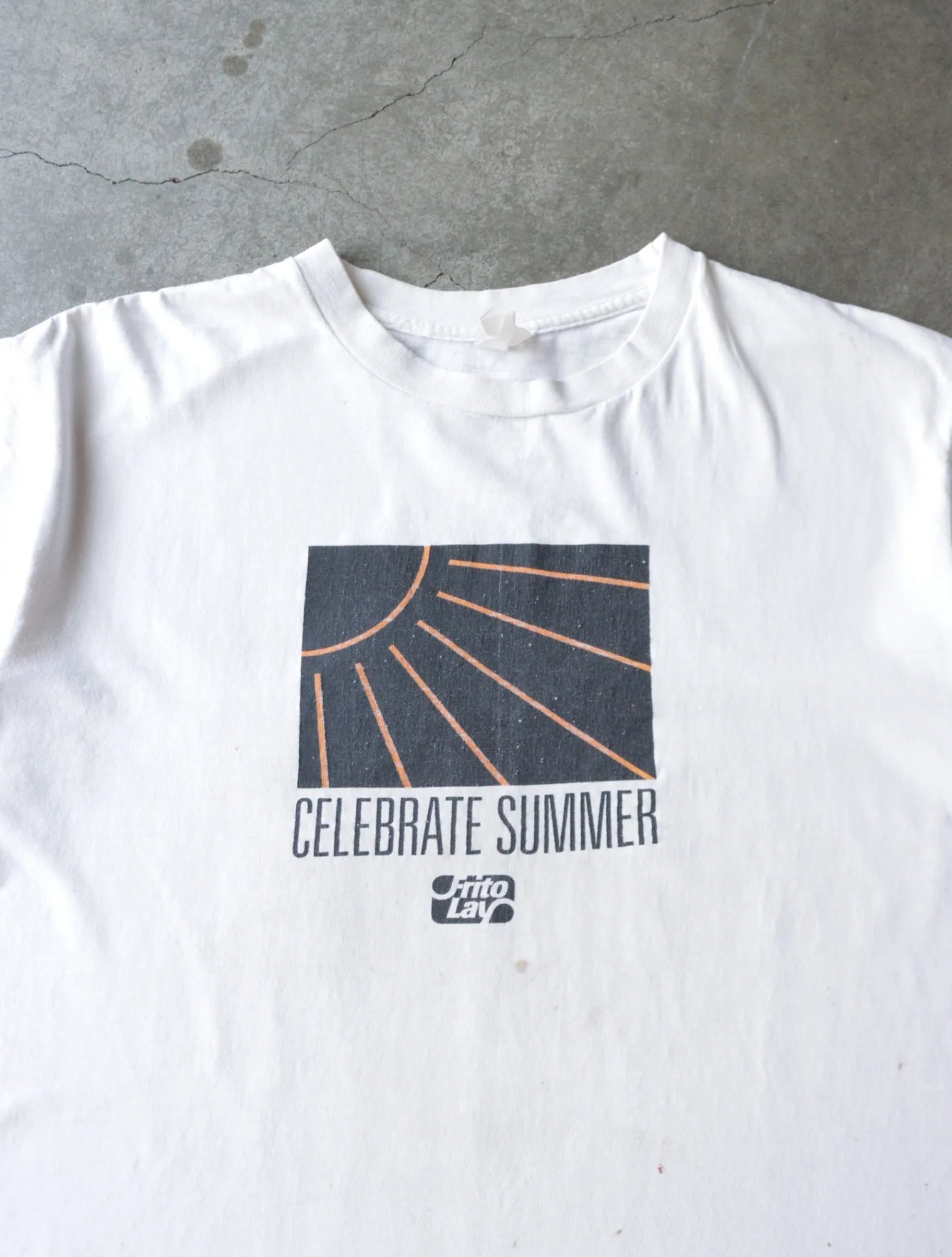 1990S CELEBRATE SUMMER TEE