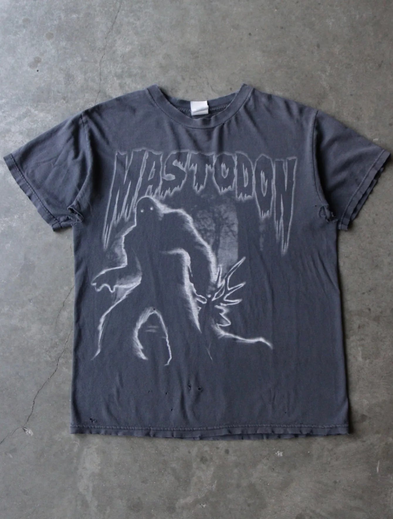 2000S MASTADON TEE