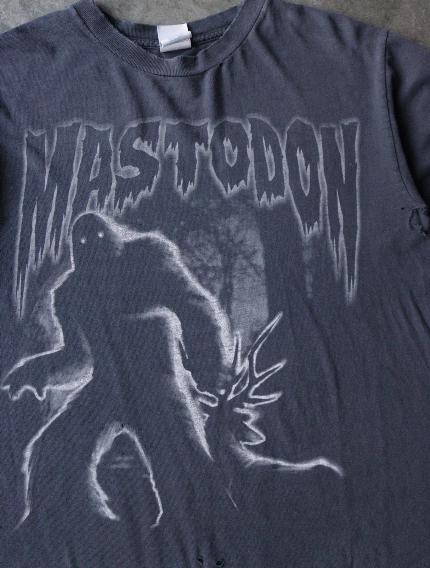 2000S MASTADON TEE