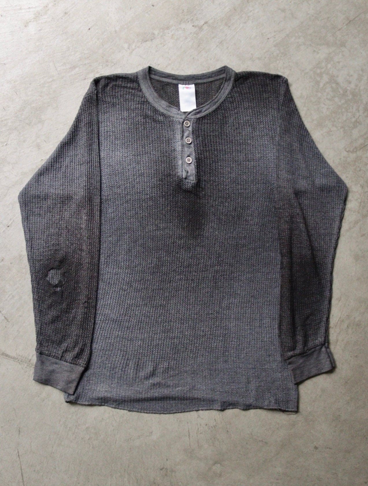 1990S SUN FADED BUTTONED THERMAL TEE