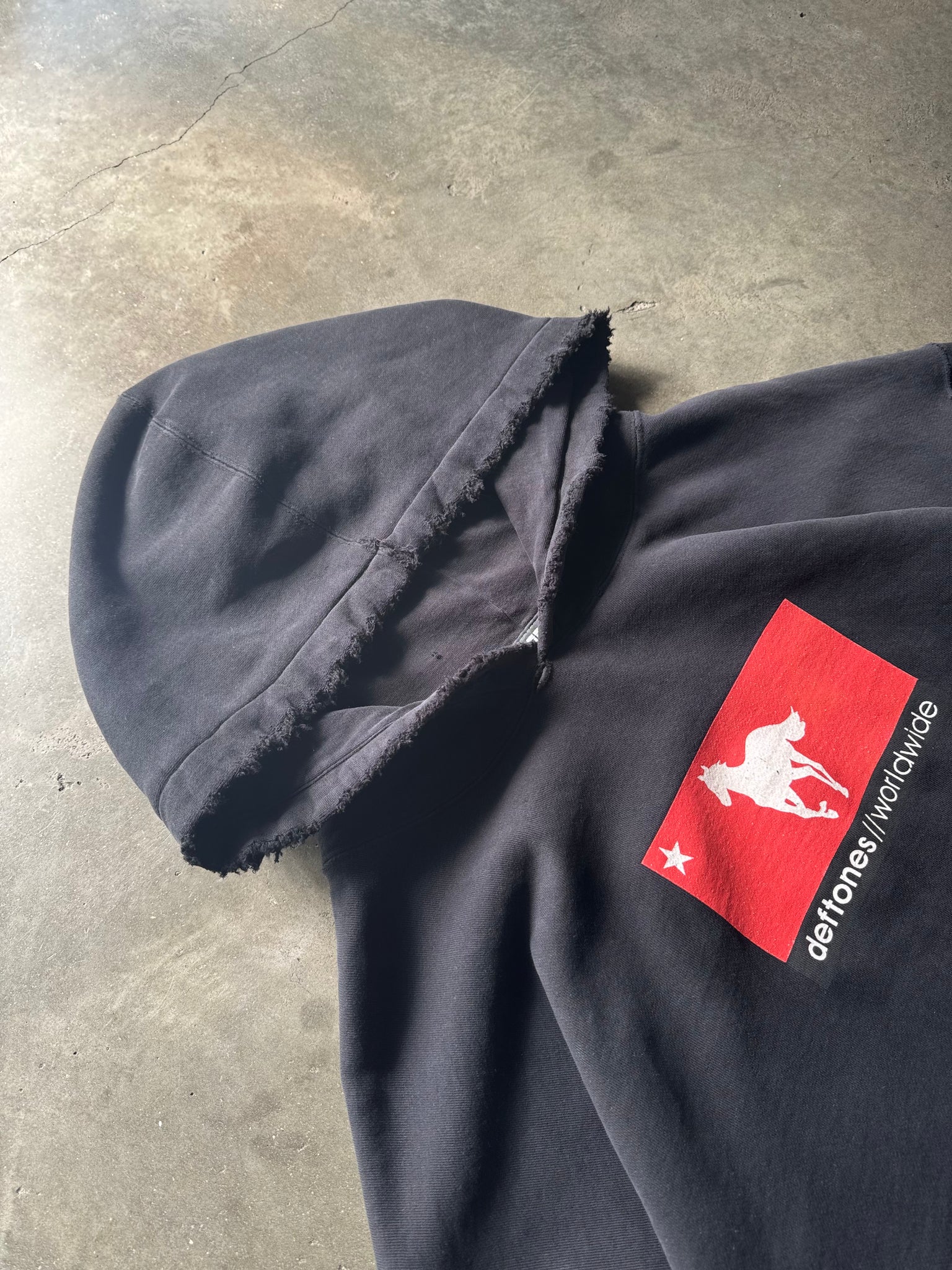 2000S DEFTONES WHITE PONY FADED HOODED SWEATSHIRT
