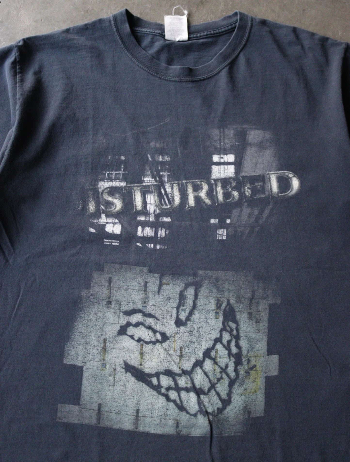 2000S DISTURBED BAND TEE