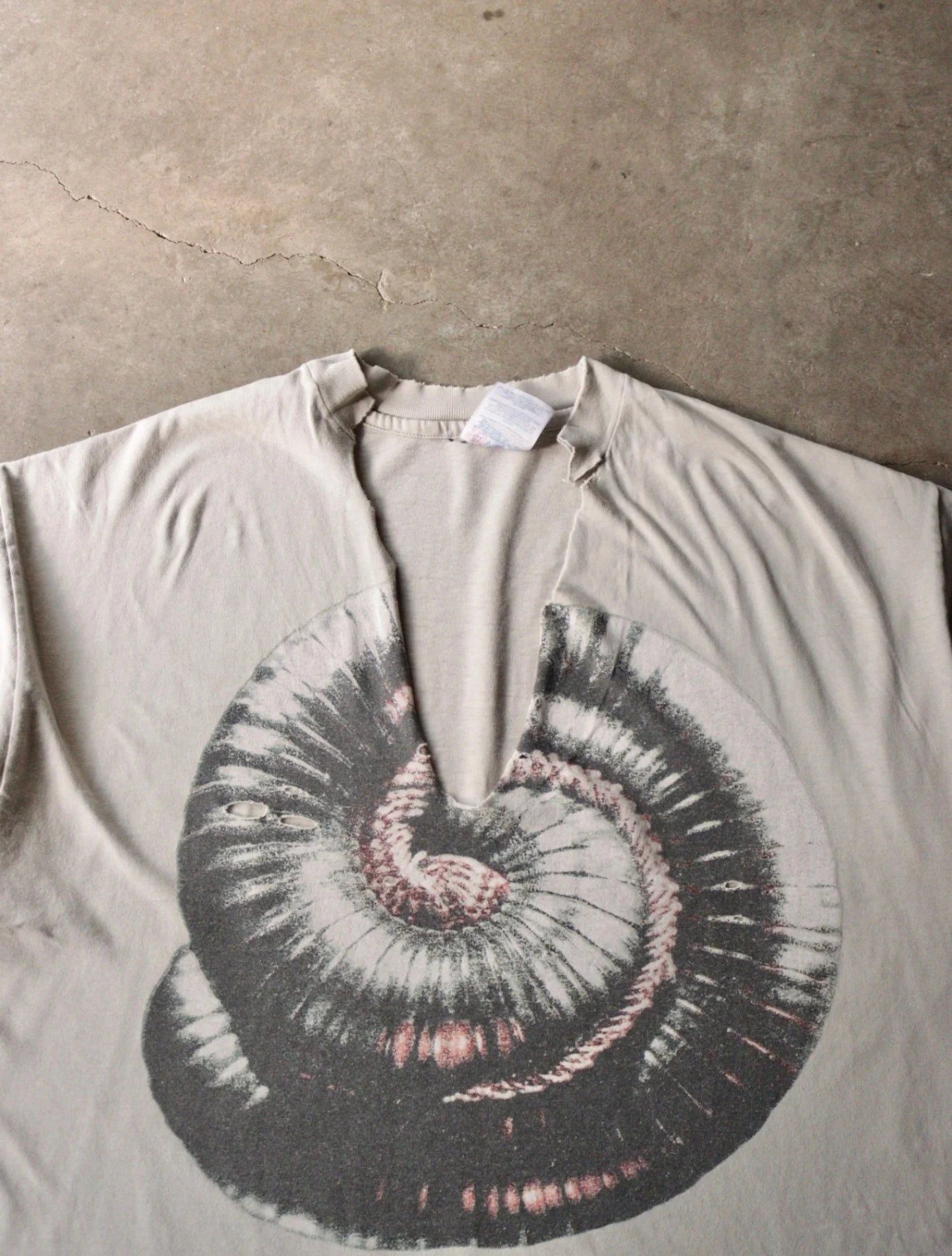 2000S NINE INCH NAILS DISTRESSED BAND TEE