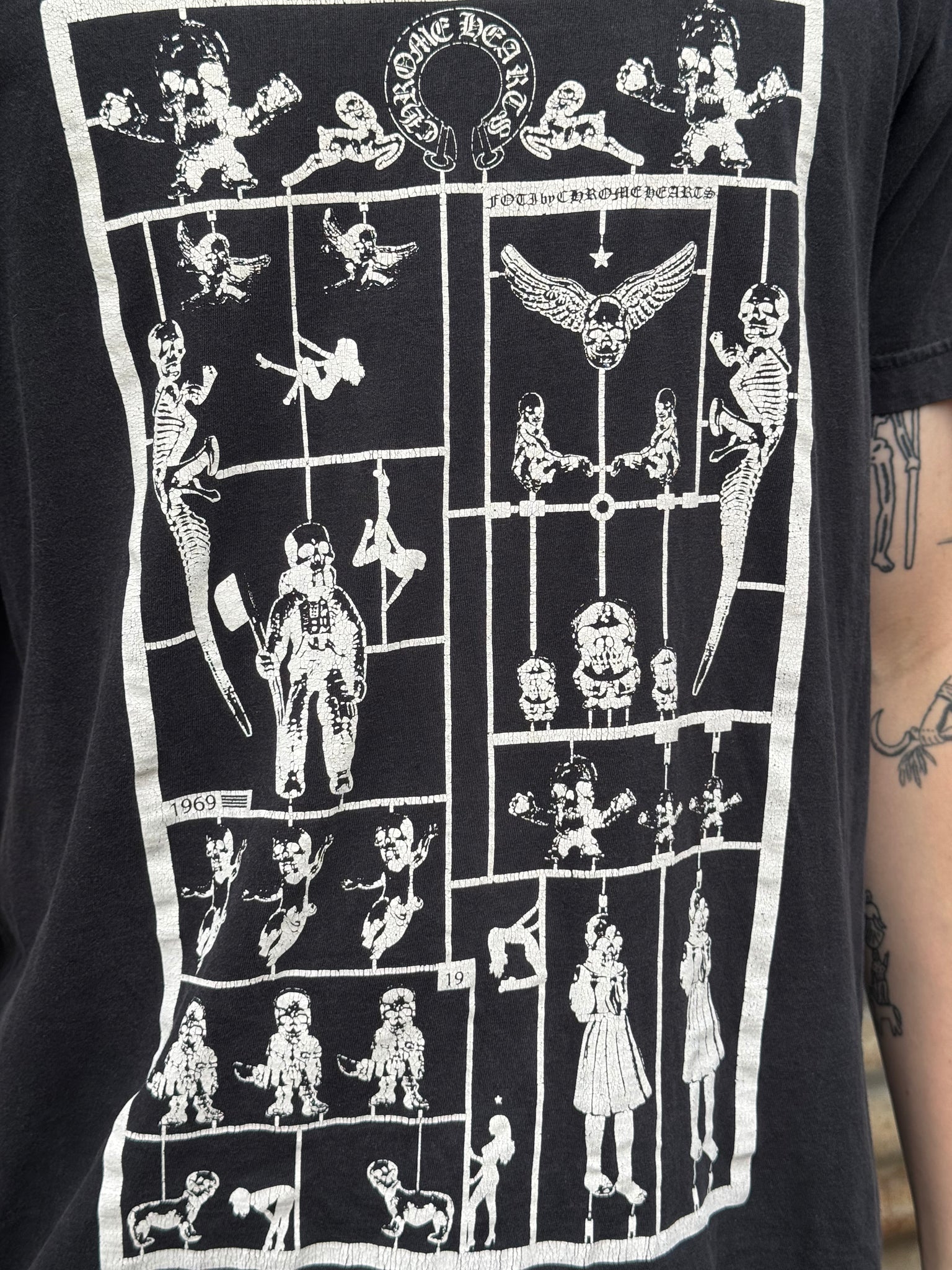 2000S CHROME HEARTS FADED FOTI TEE