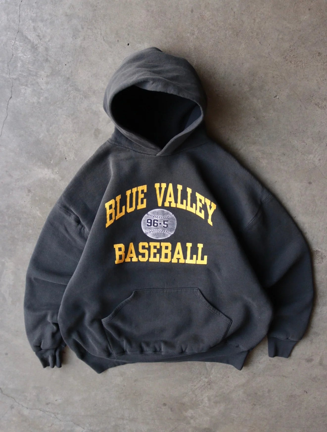 Sweatshirts – TWO FOLD