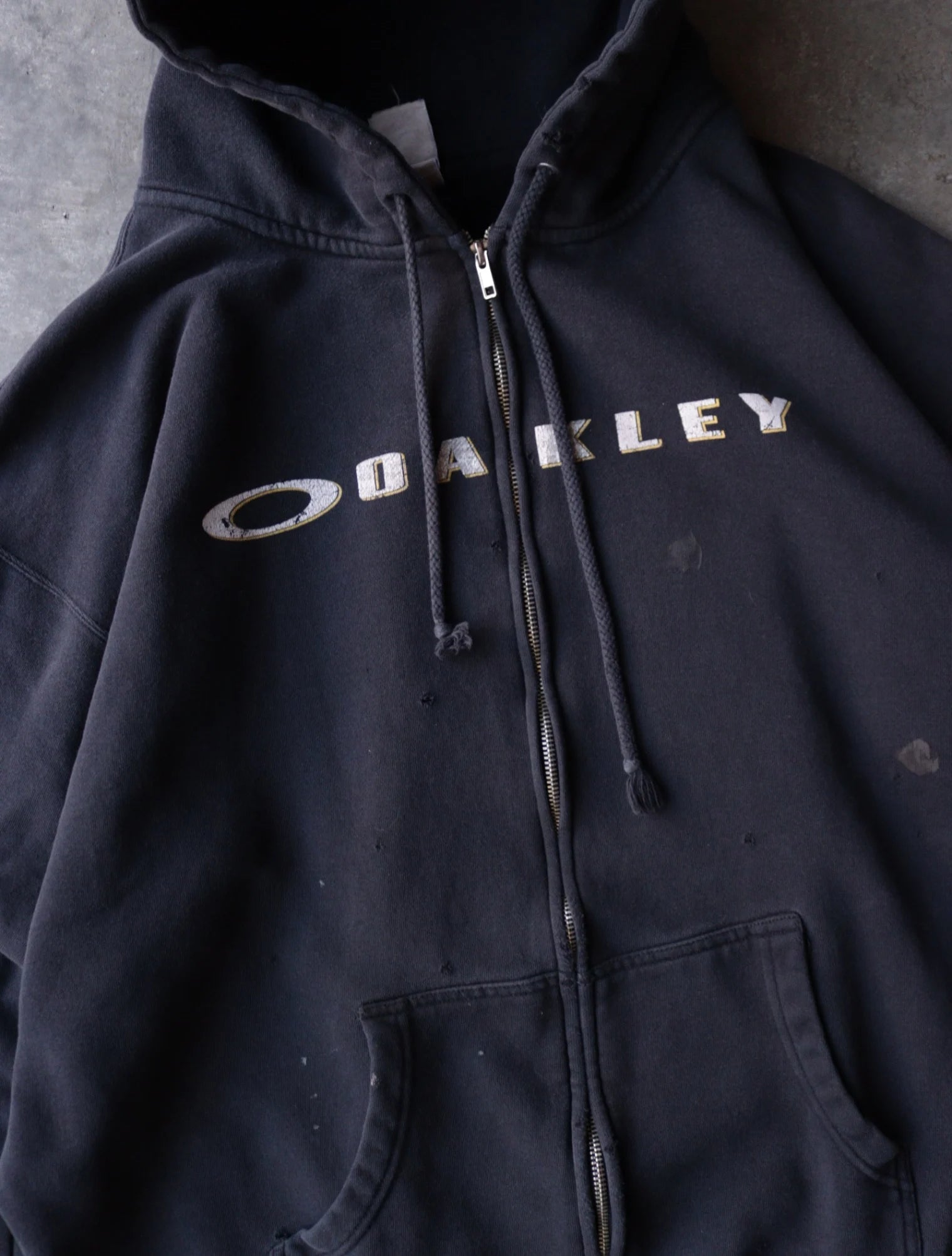 2000S FADED DISTRESSED OAKLEY HOODED SWEATSHIRT