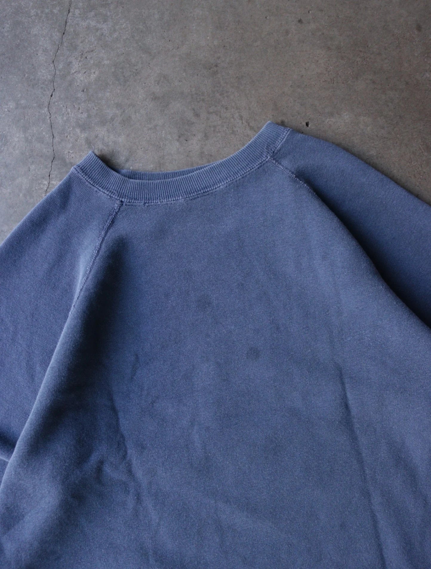 1960S FADED BLUE SWEATSHIRT