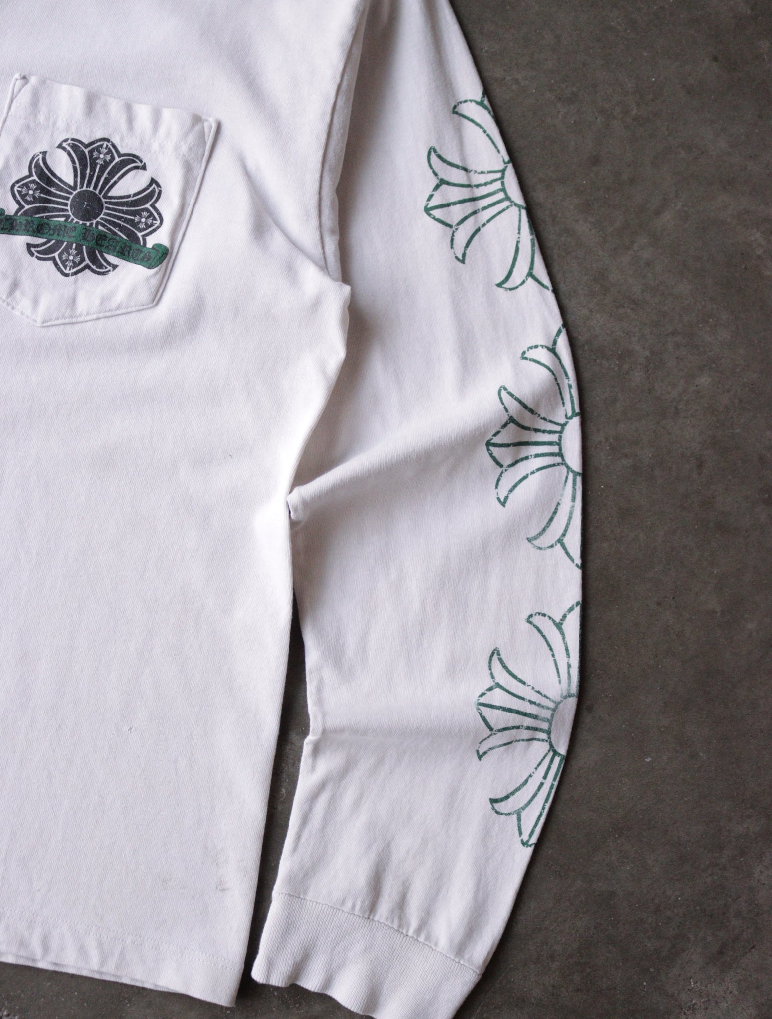 2000S FADED CHROME HEARTS L/S TEE – TWO FOLD